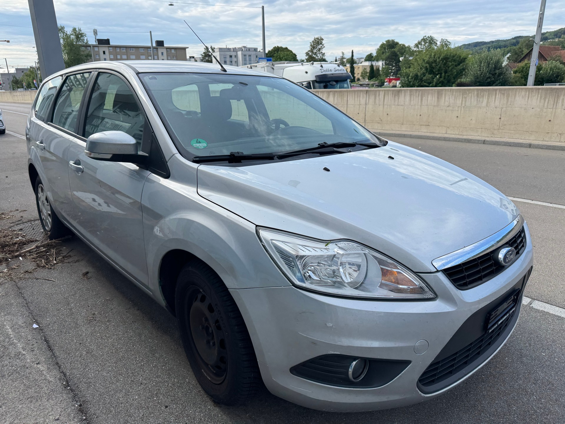 FORD Focus 1.6i Ambiente-image-1