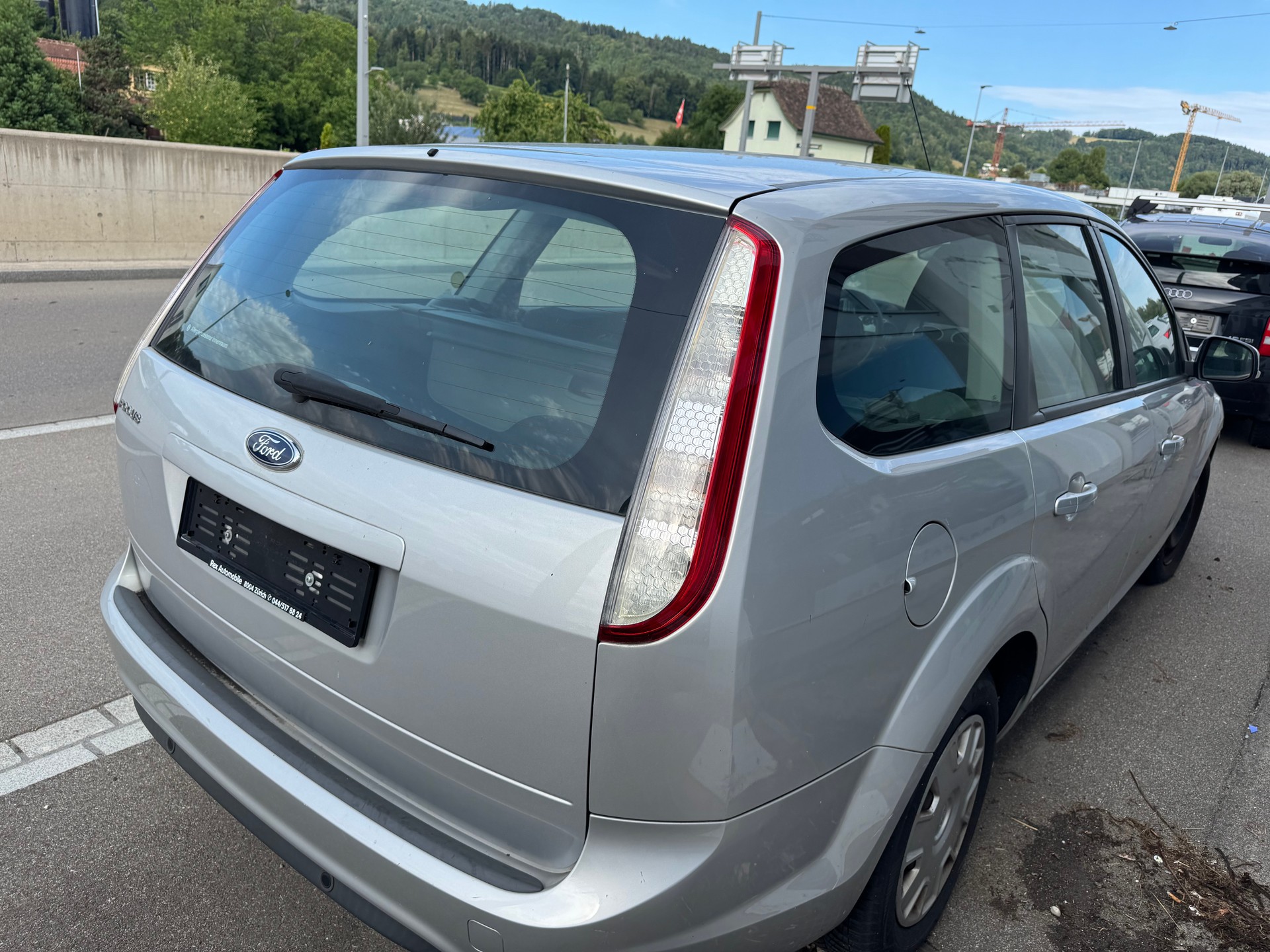 FORD Focus 1.6i Ambiente-image-3