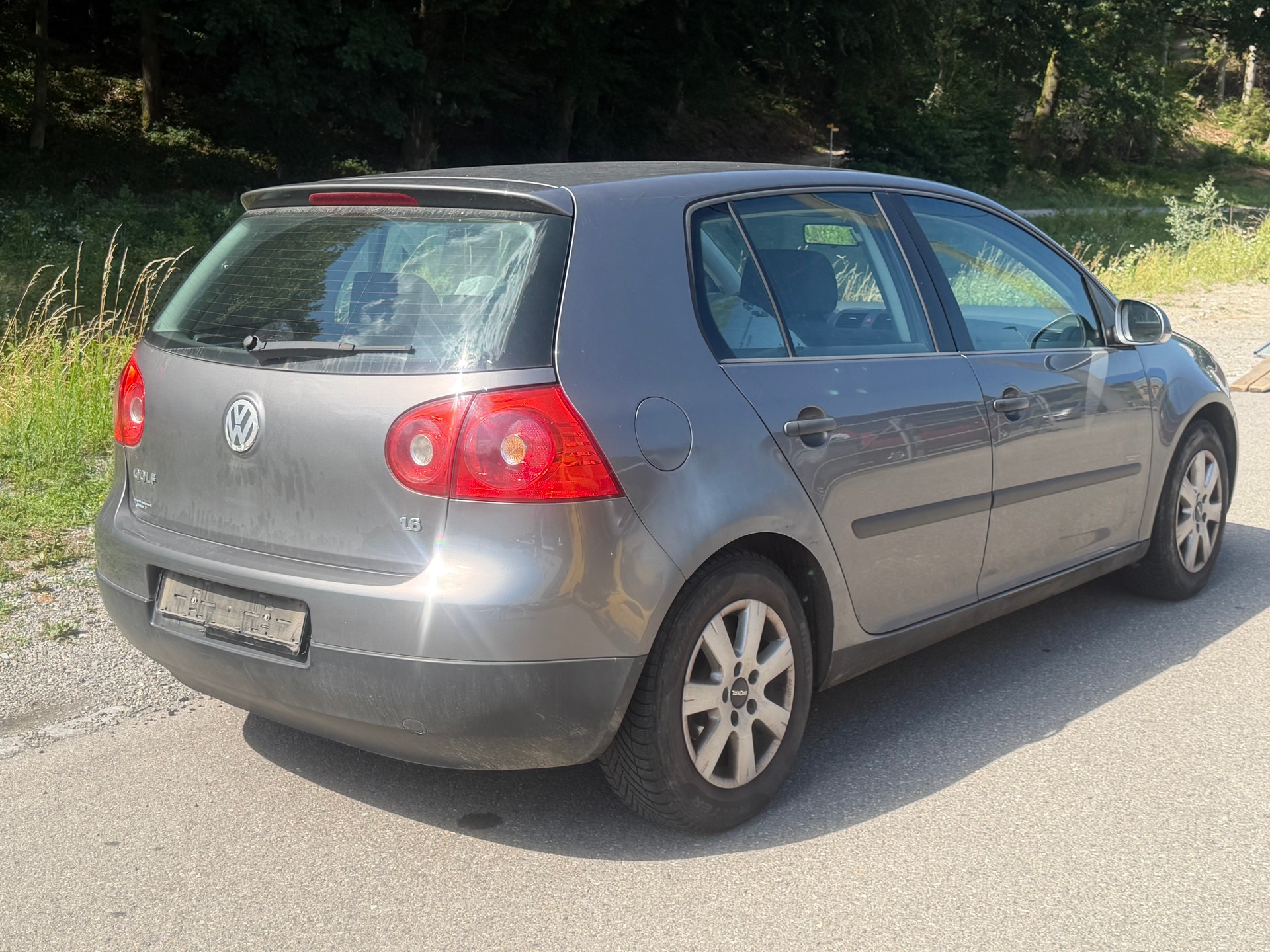 VW Golf 1.6 Sportline-image-4