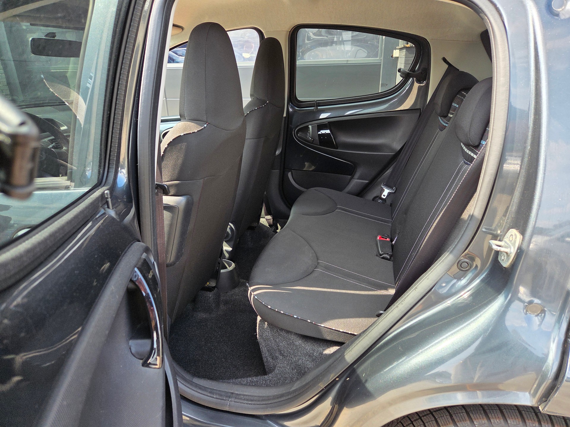 CITROEN C1 1.0i Attraction-image-11