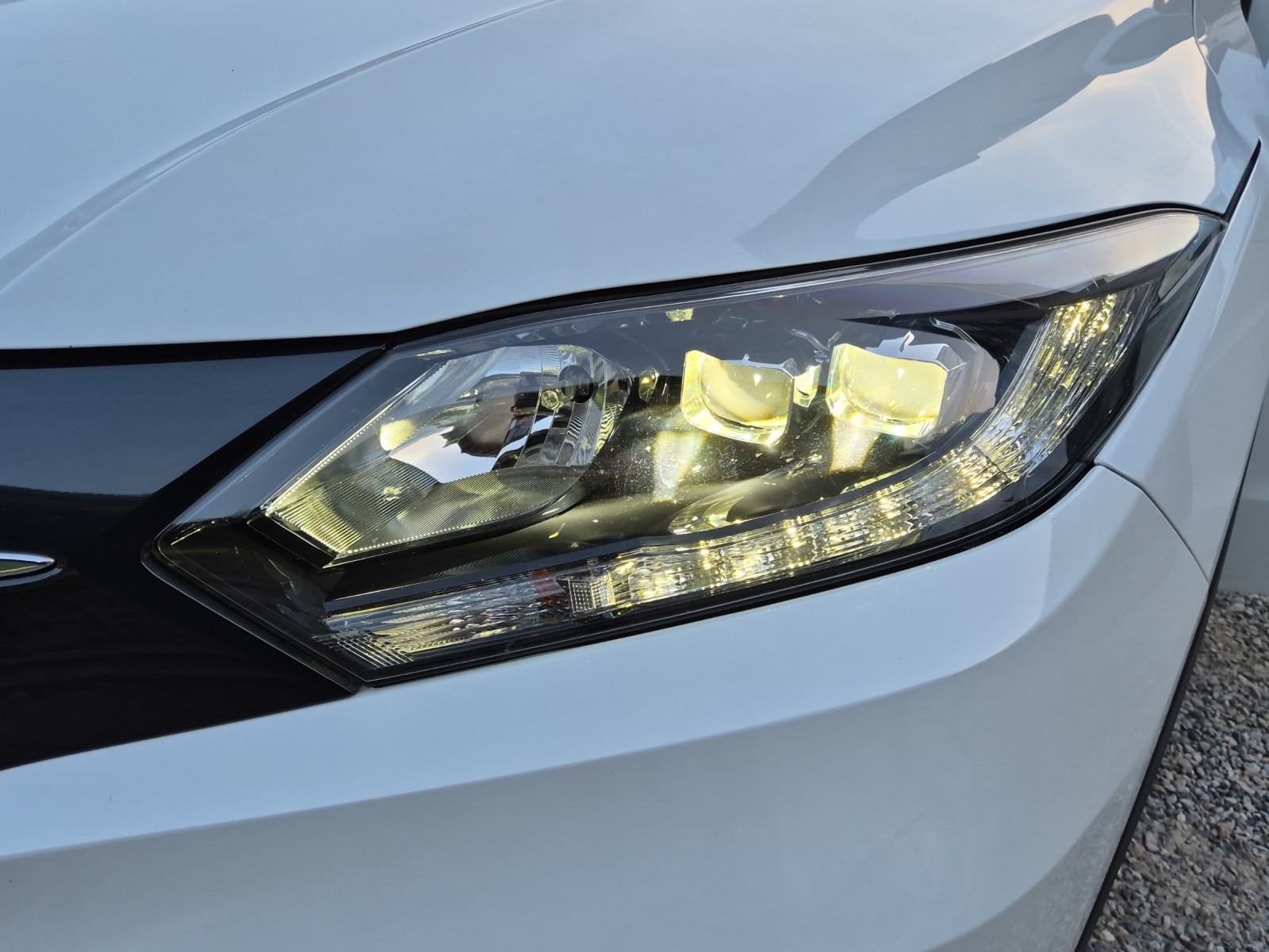 HONDA HR-V 1.5i-VTEC Executive-image-8