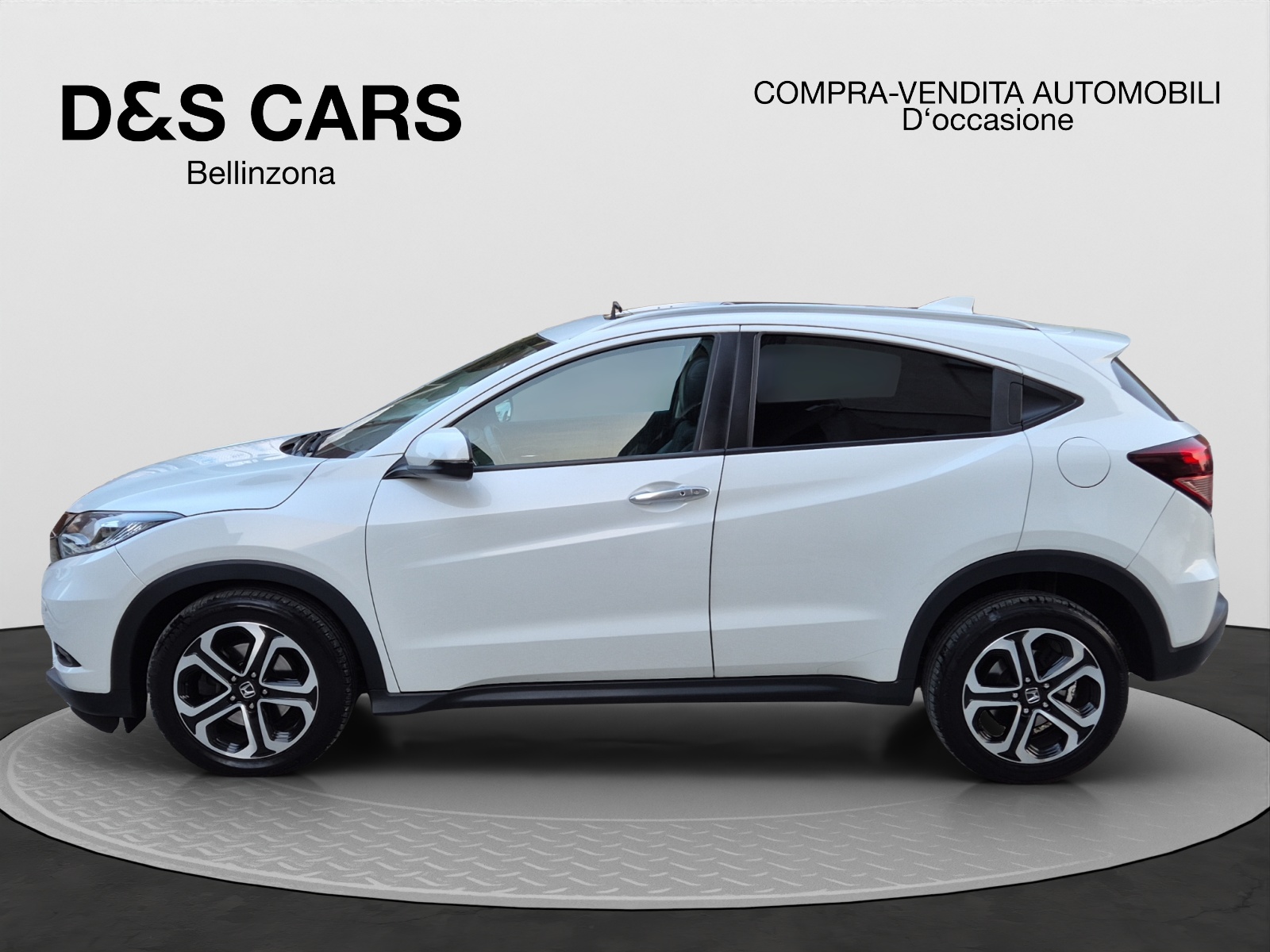 HONDA HR-V 1.5i-VTEC Executive-image-2
