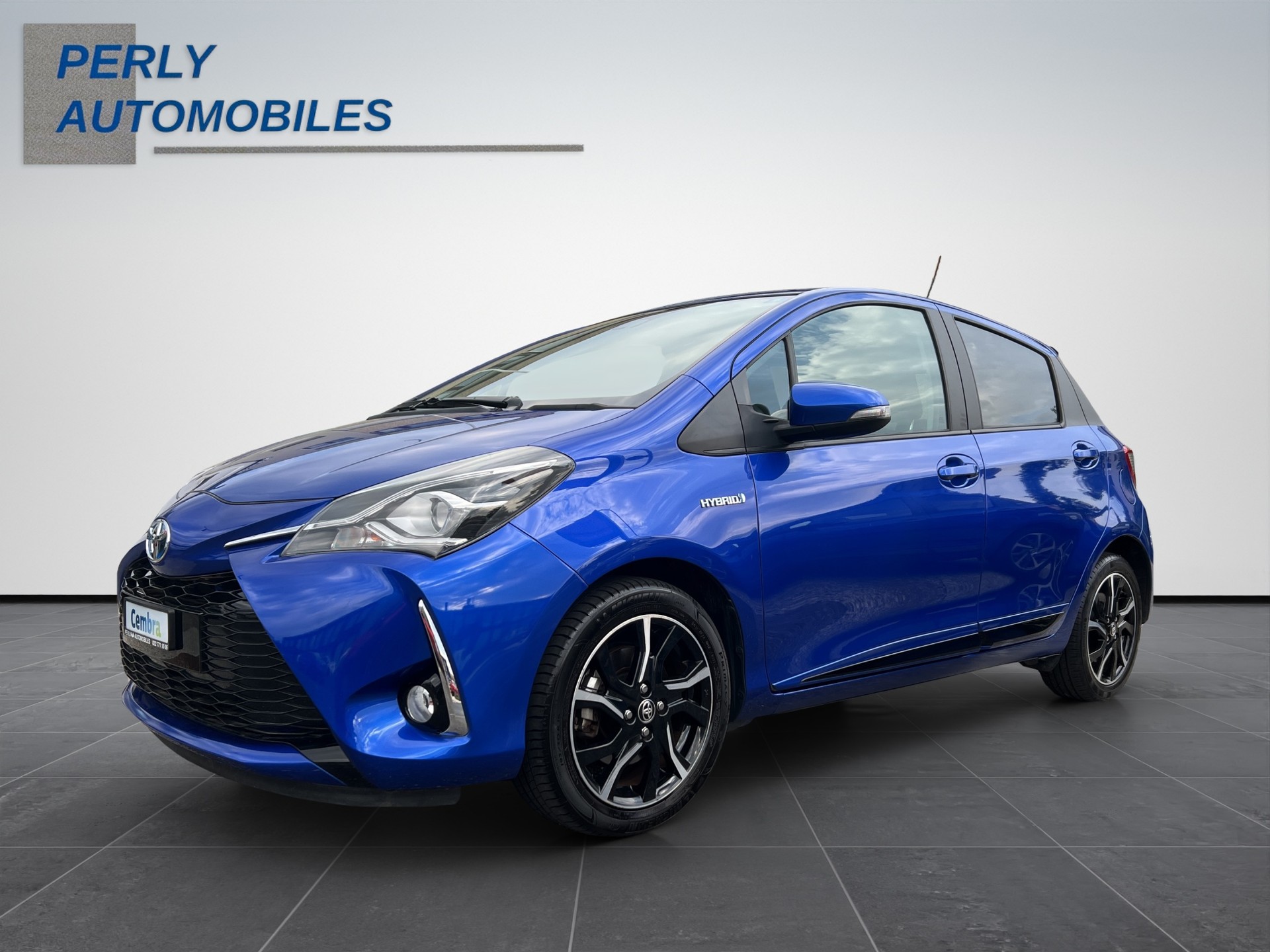 TOYOTA Yaris 1.5 VVT-i HSD Trend-image-1
