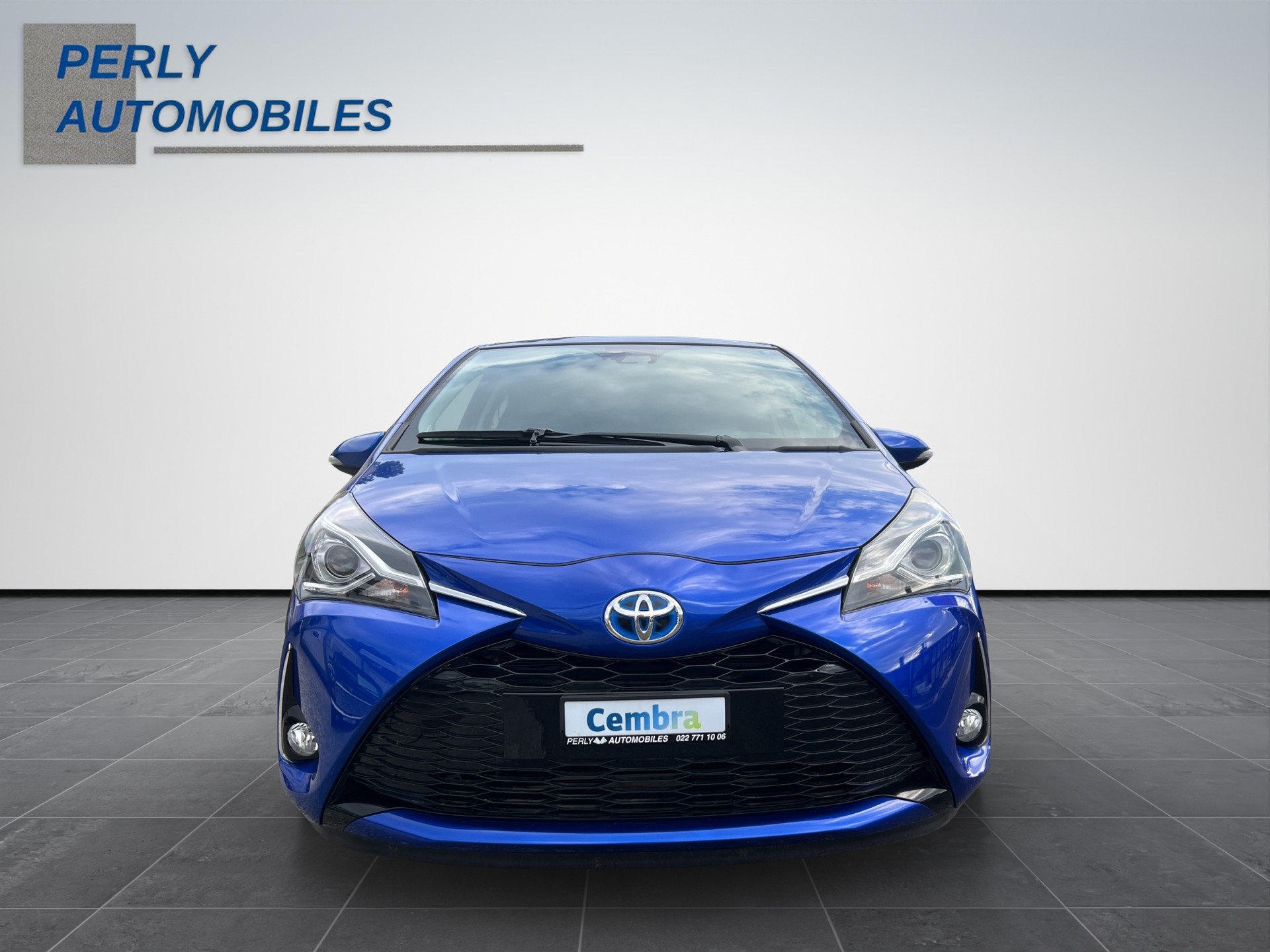 TOYOTA Yaris 1.5 VVT-i HSD Trend-image-0