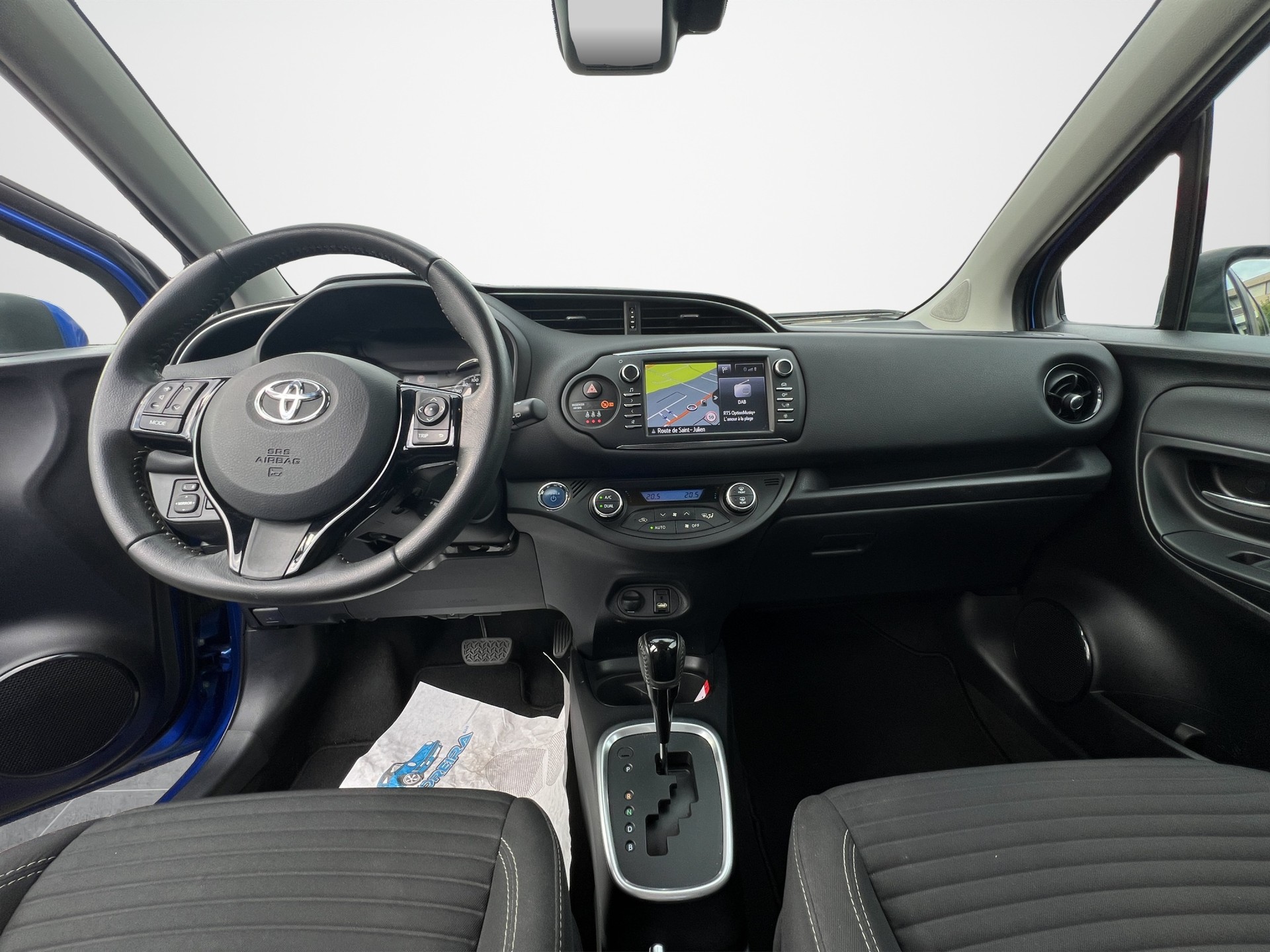 TOYOTA Yaris 1.5 VVT-i HSD Trend-image-13