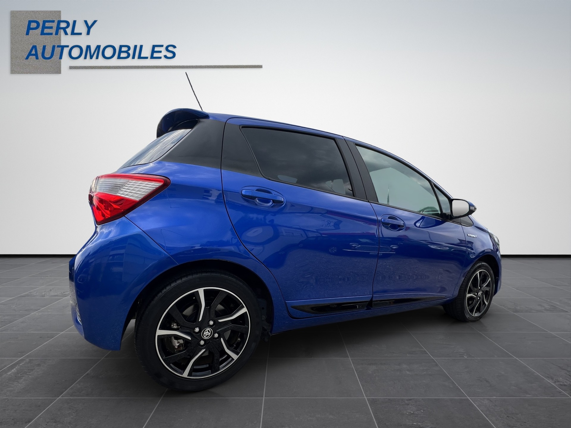 TOYOTA Yaris 1.5 VVT-i HSD Trend-image-5