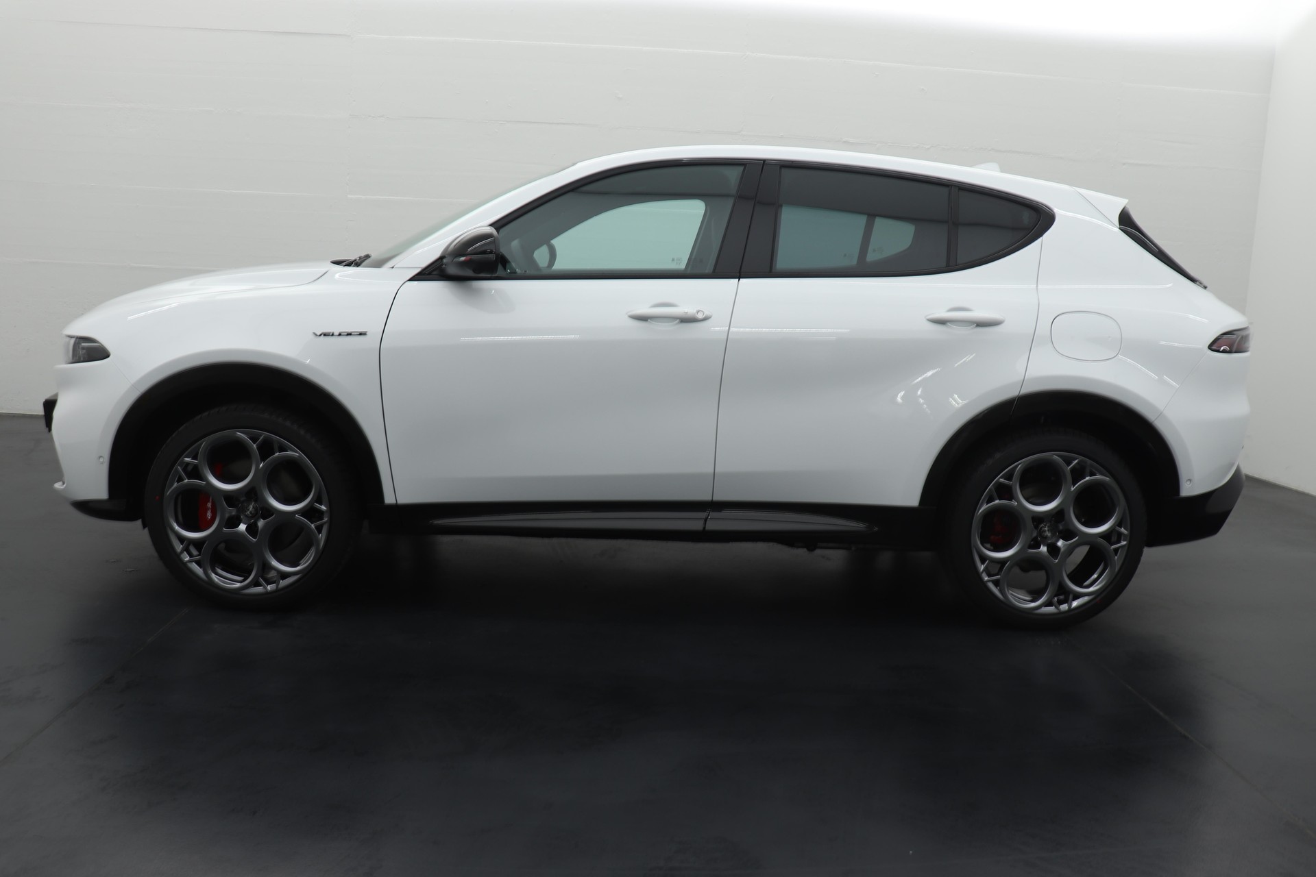 ALFA ROMEO Tonale 1.3 Plug-in Hybrid Veloce Q4 Premium Sky-showroom-element-3