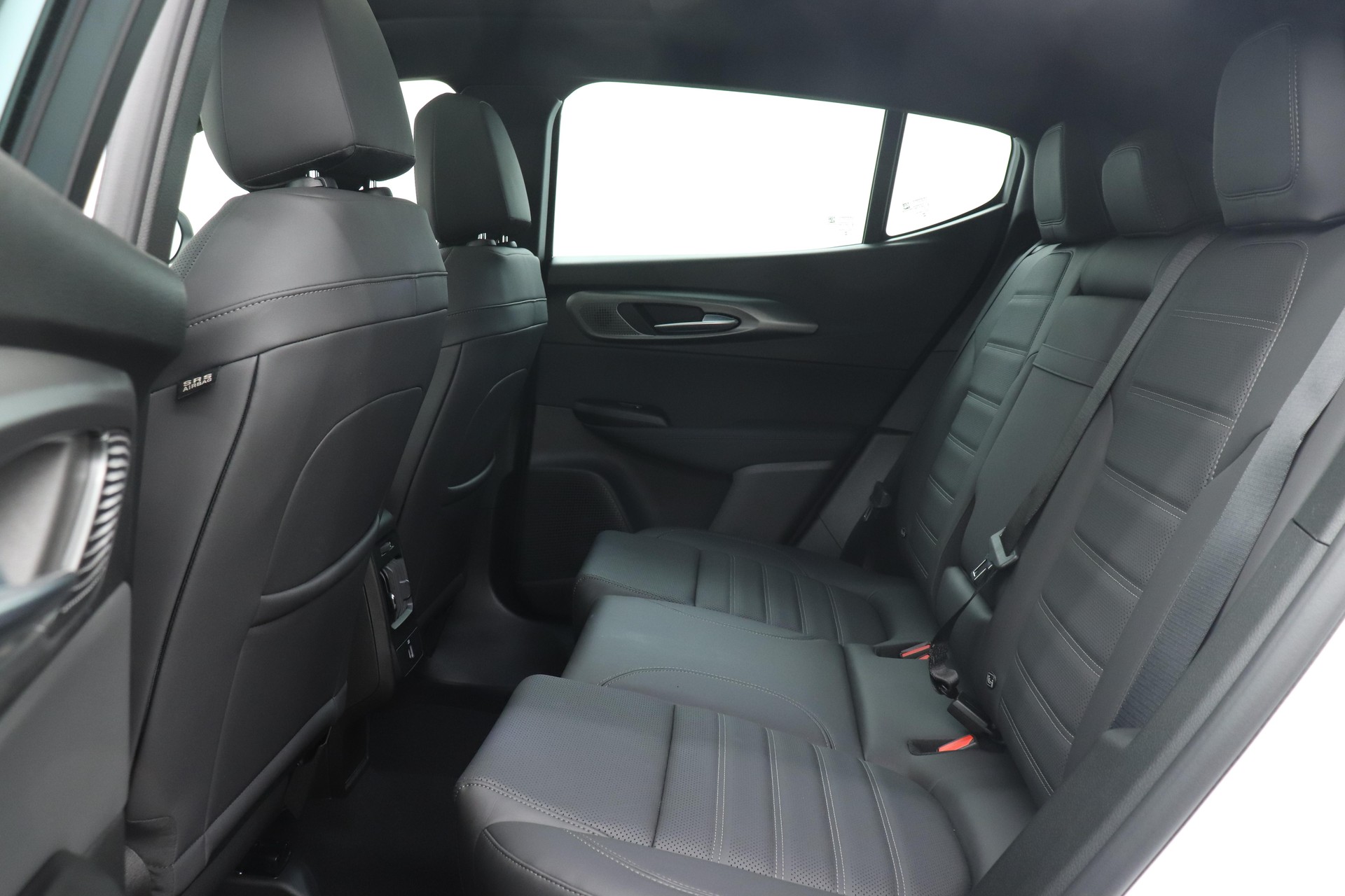 ALFA ROMEO Tonale 1.3 Plug-in Hybrid Veloce Q4 Premium Sky-image-7