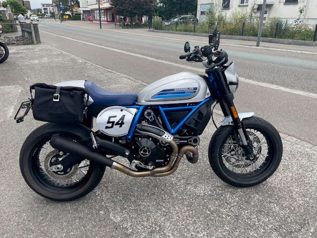 DUCATI Scrambler 800 Cafe Racer
