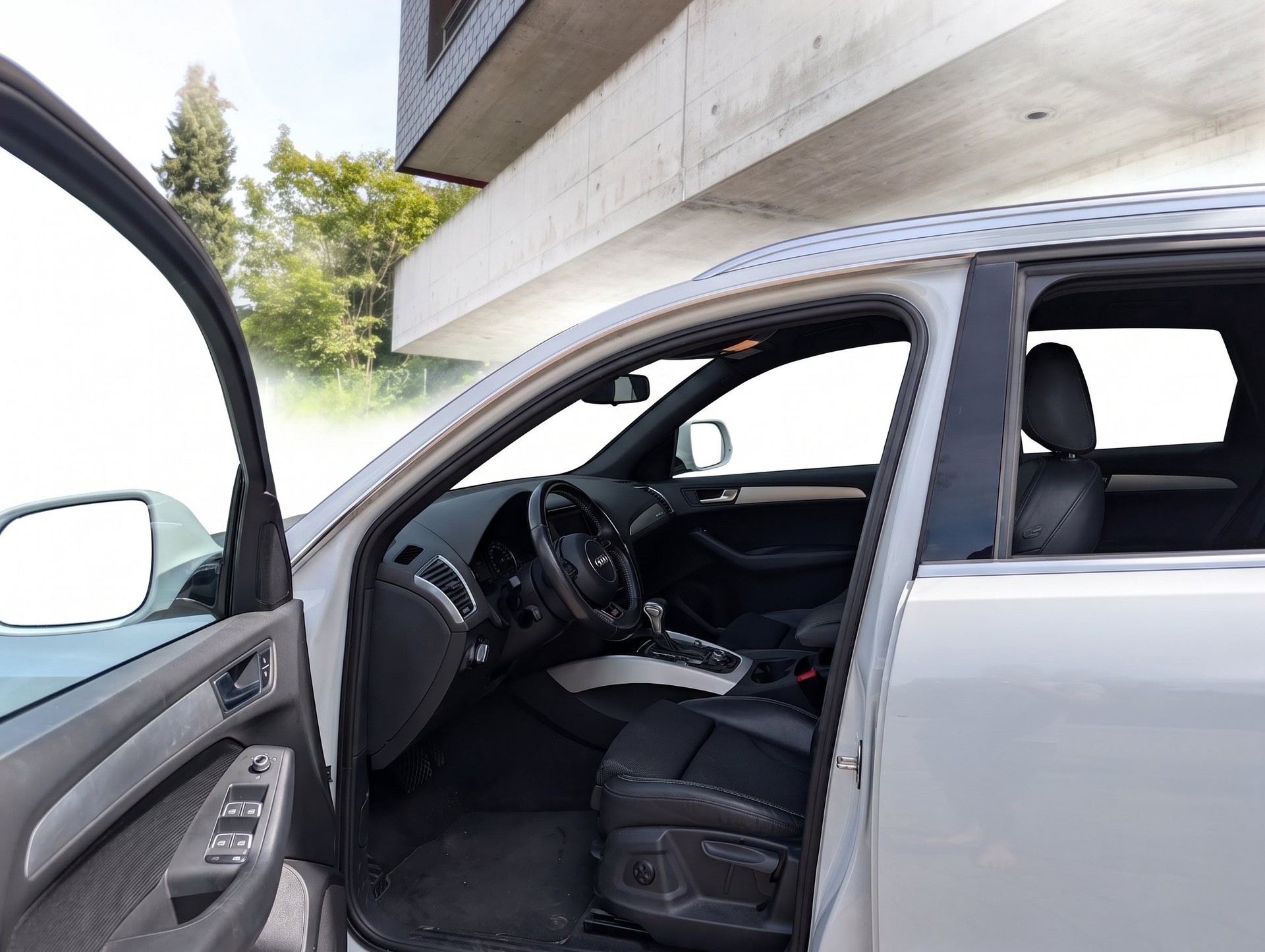 AUDI 2.0 TDI quattro S-Tronic-image-2