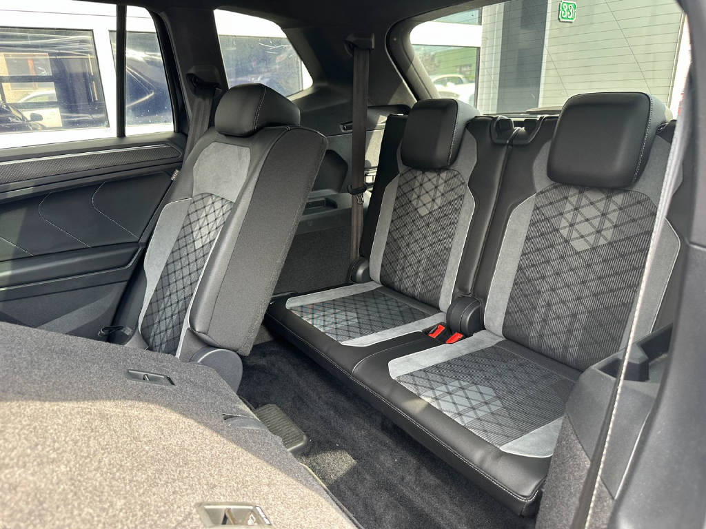 VW Tiguan Allspace 2.0 TSI R-Line DSG - CH-image-8