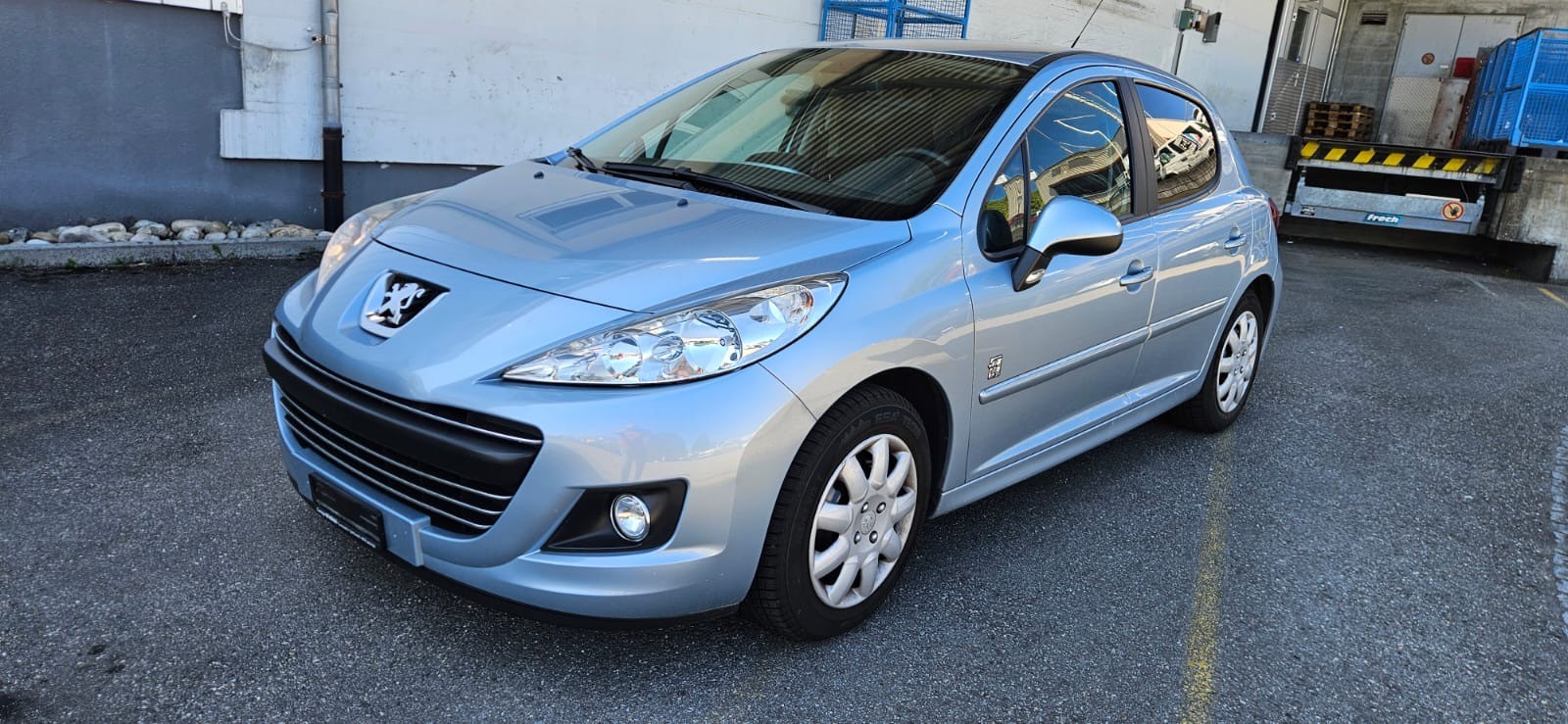 PEUGEOT 207 1.6 16V Lion Edition-image-0