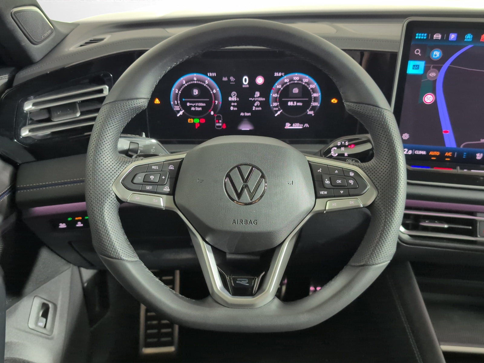 VW Tiguan 2.0 TSI DSG R-Line 4Motion-image-11