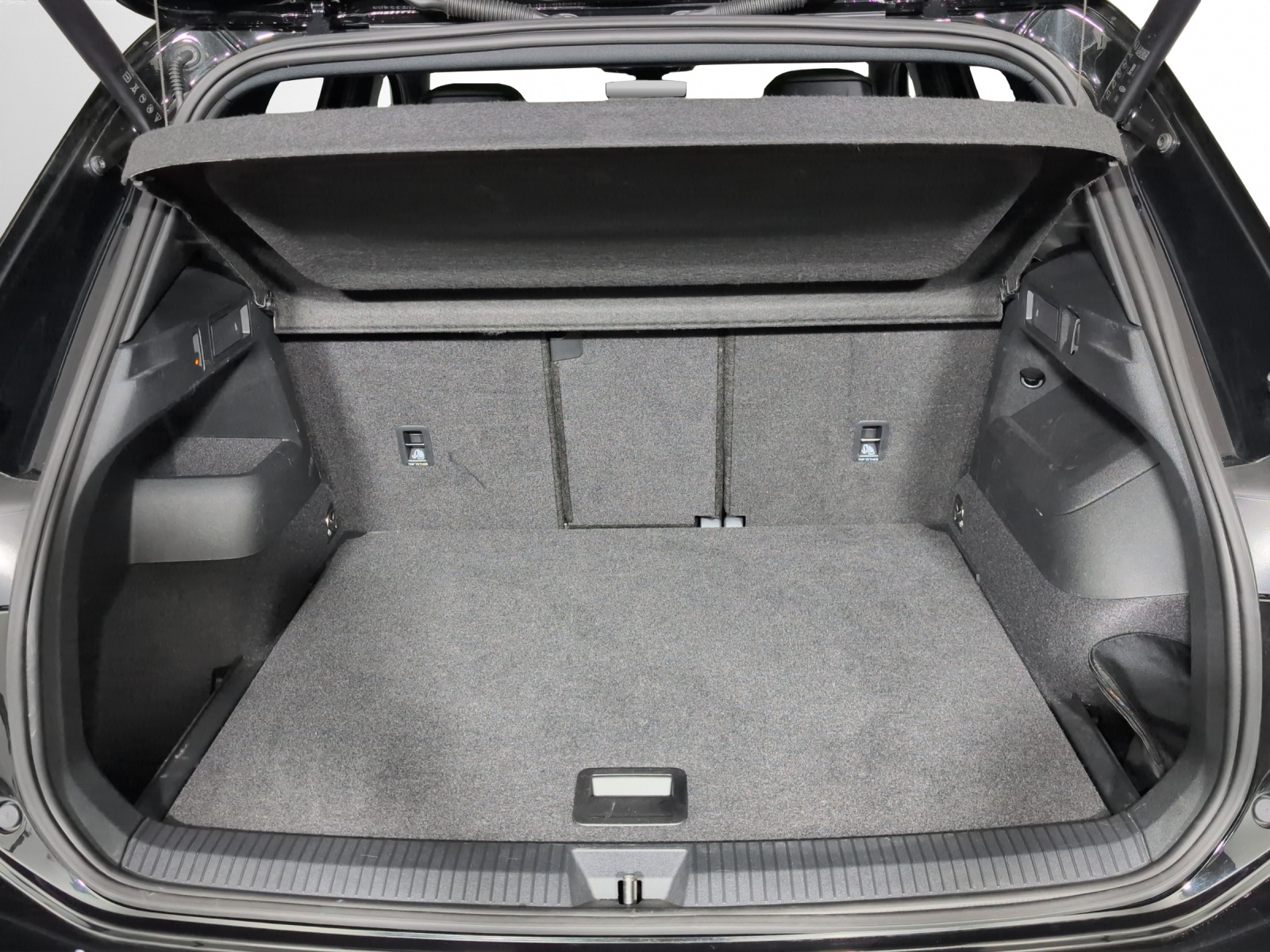 VW Tiguan 2.0 TSI DSG R-Line 4Motion-image-15