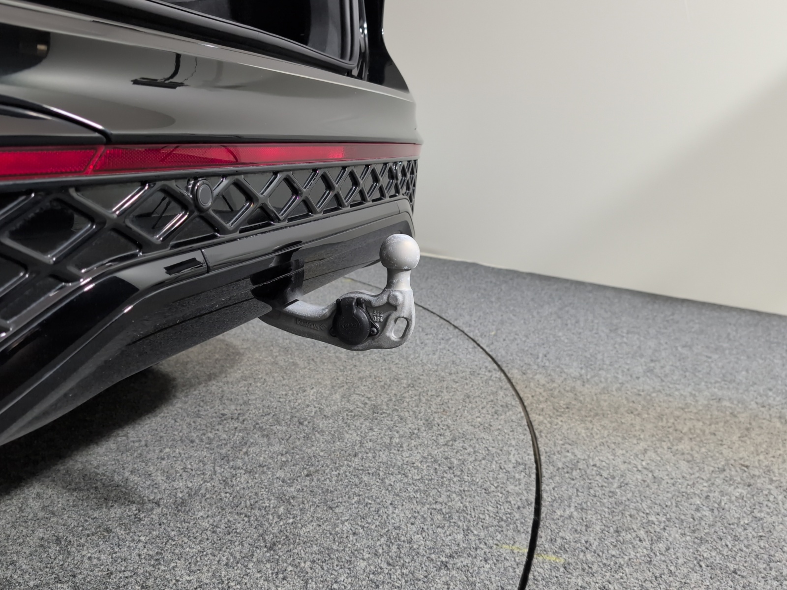 VW Tiguan 2.0 TSI DSG R-Line 4Motion-image-16