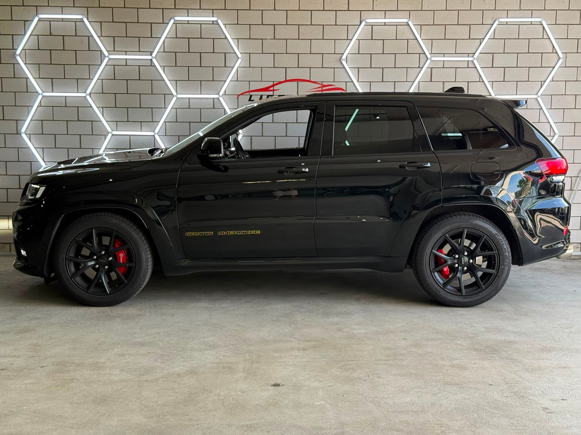 JEEP Grand Cherokee 6.4 V8 HEMI SRT8 Automatic-image-1