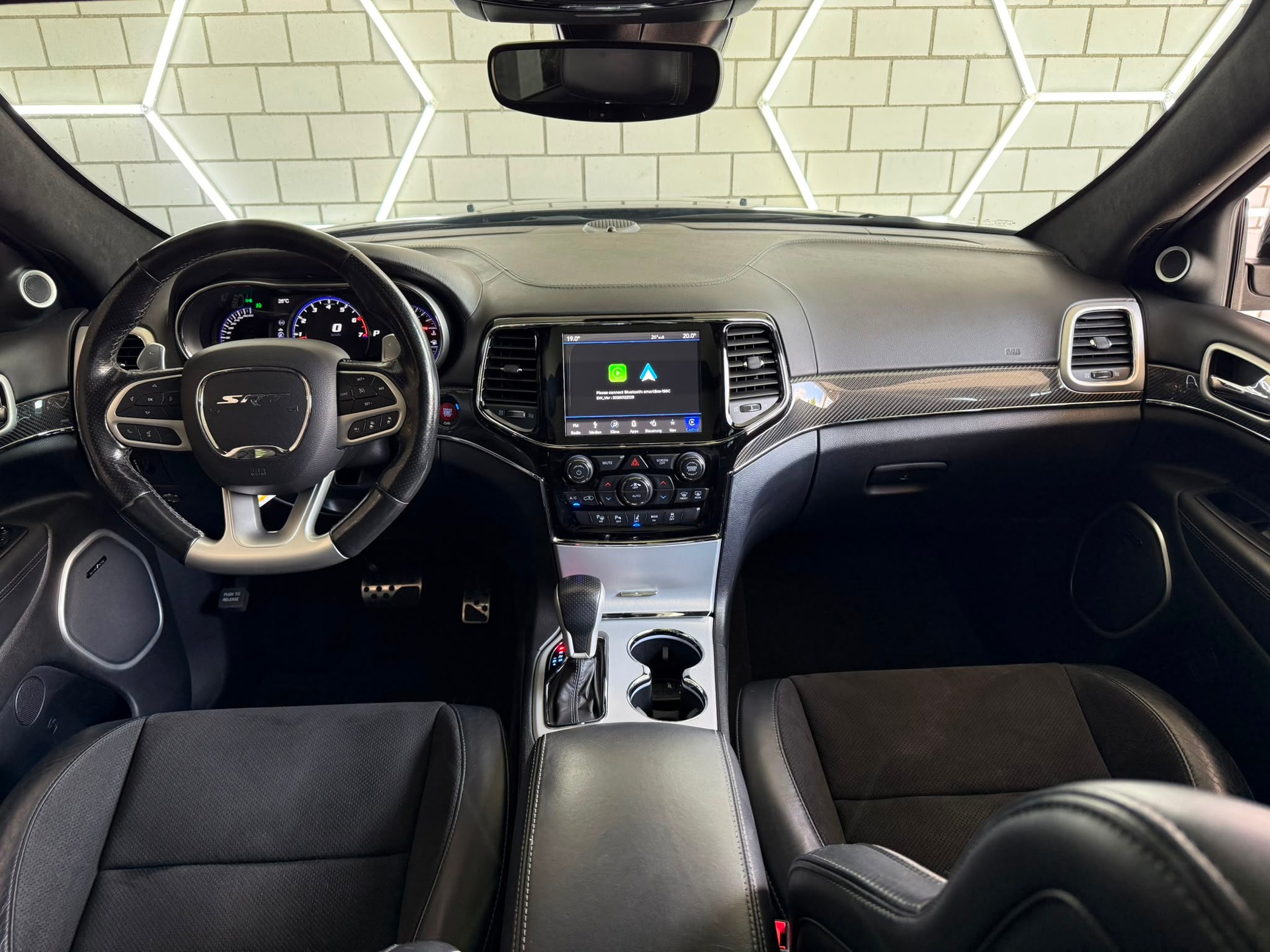 JEEP Grand Cherokee 6.4 V8 HEMI SRT8 Automatic-image-7