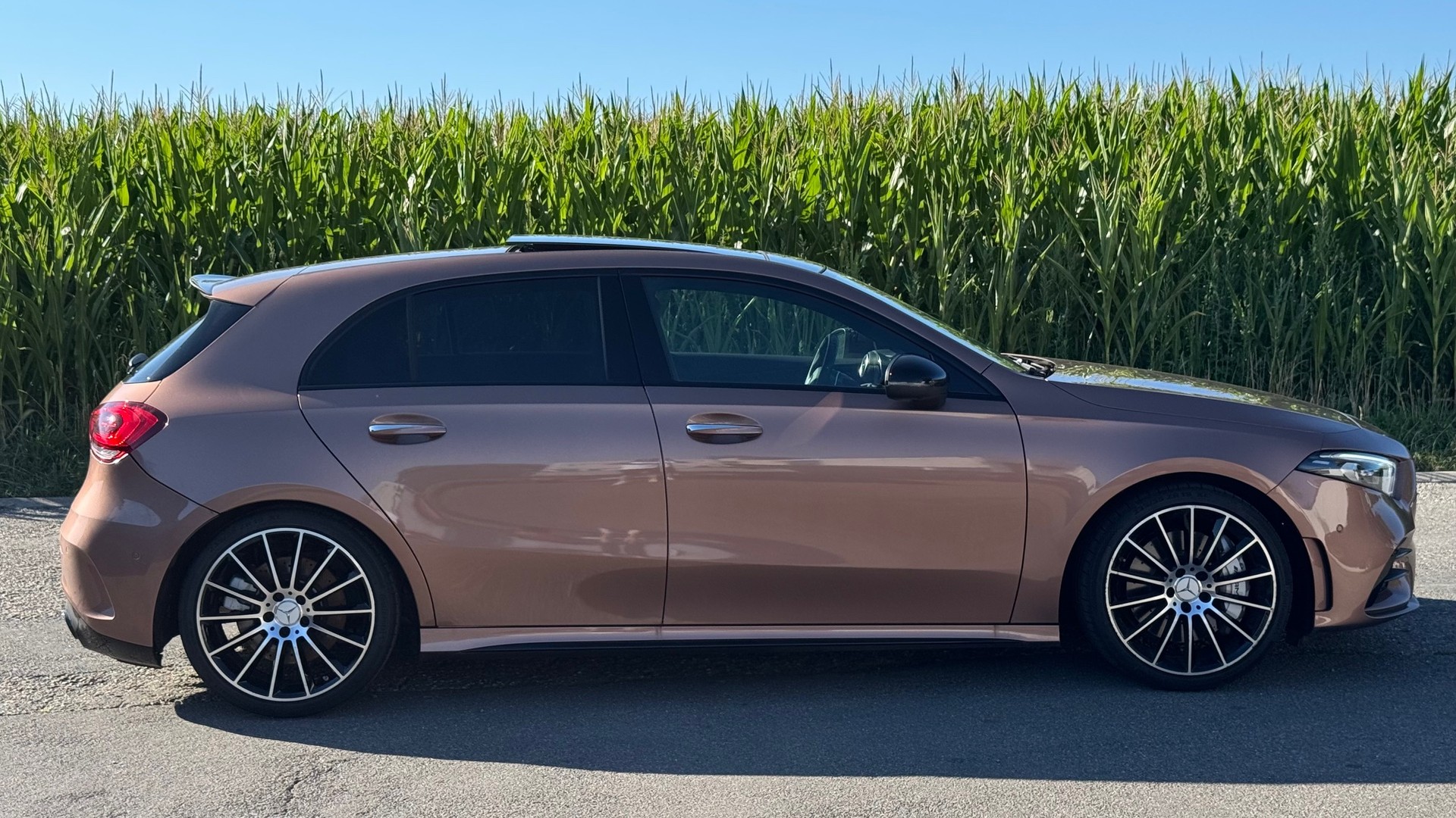 MERCEDES-BENZ A 35 AMG 4Matic Speedshift-image-1