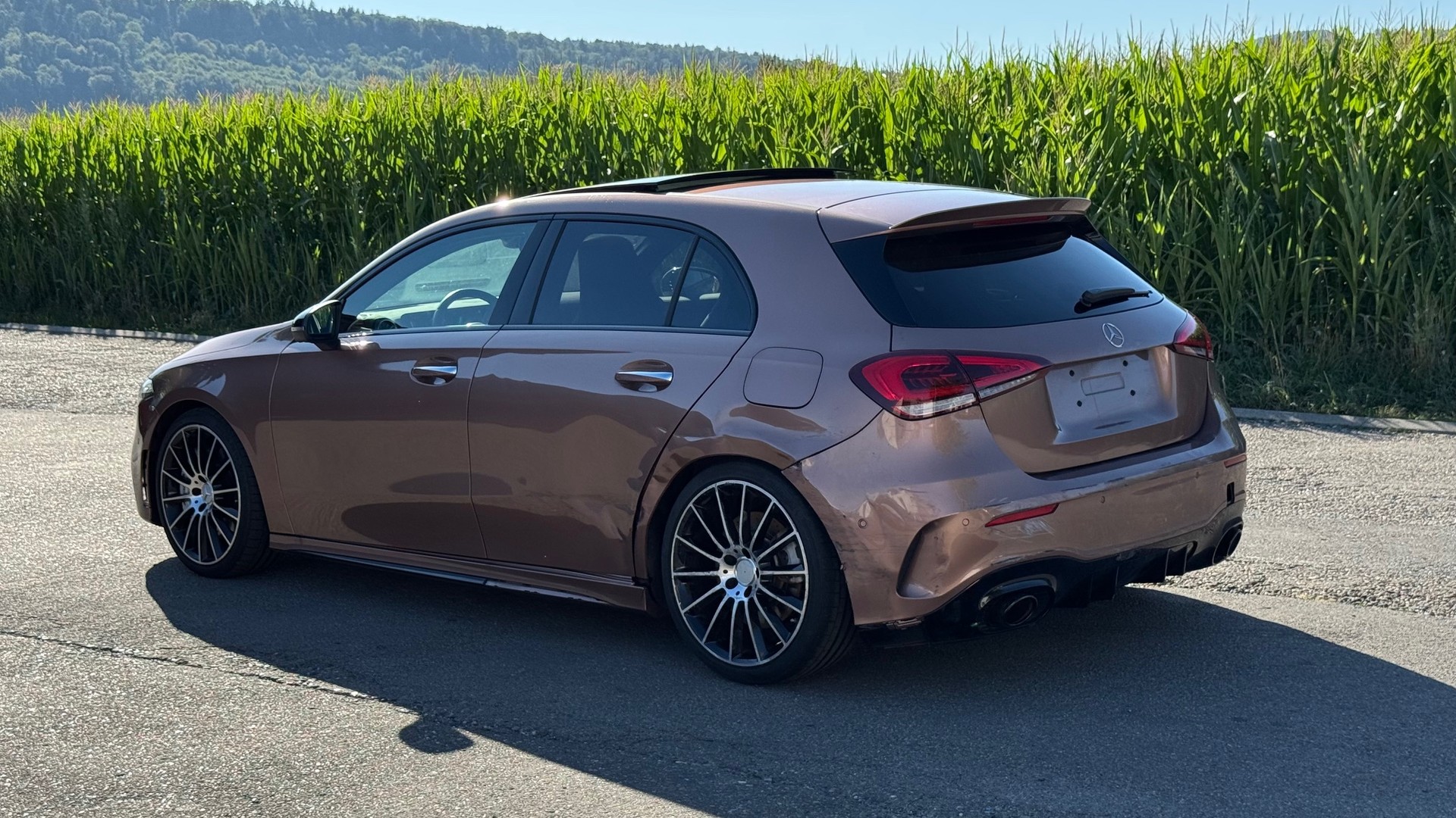 MERCEDES-BENZ A 35 AMG 4Matic Speedshift-image-4