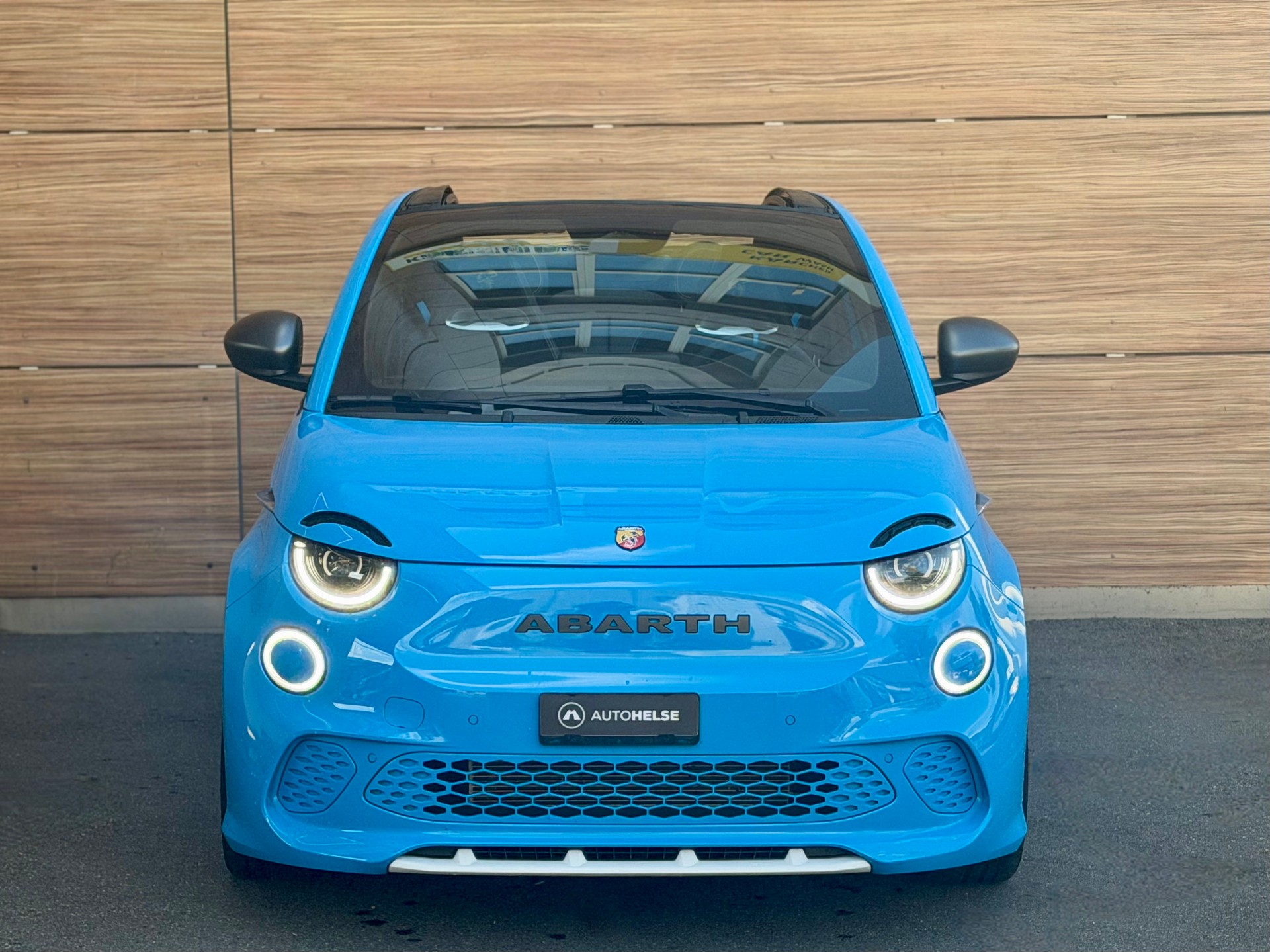 FIAT Abarth Cabrio 500e Turismo - Poison Blue --image-2