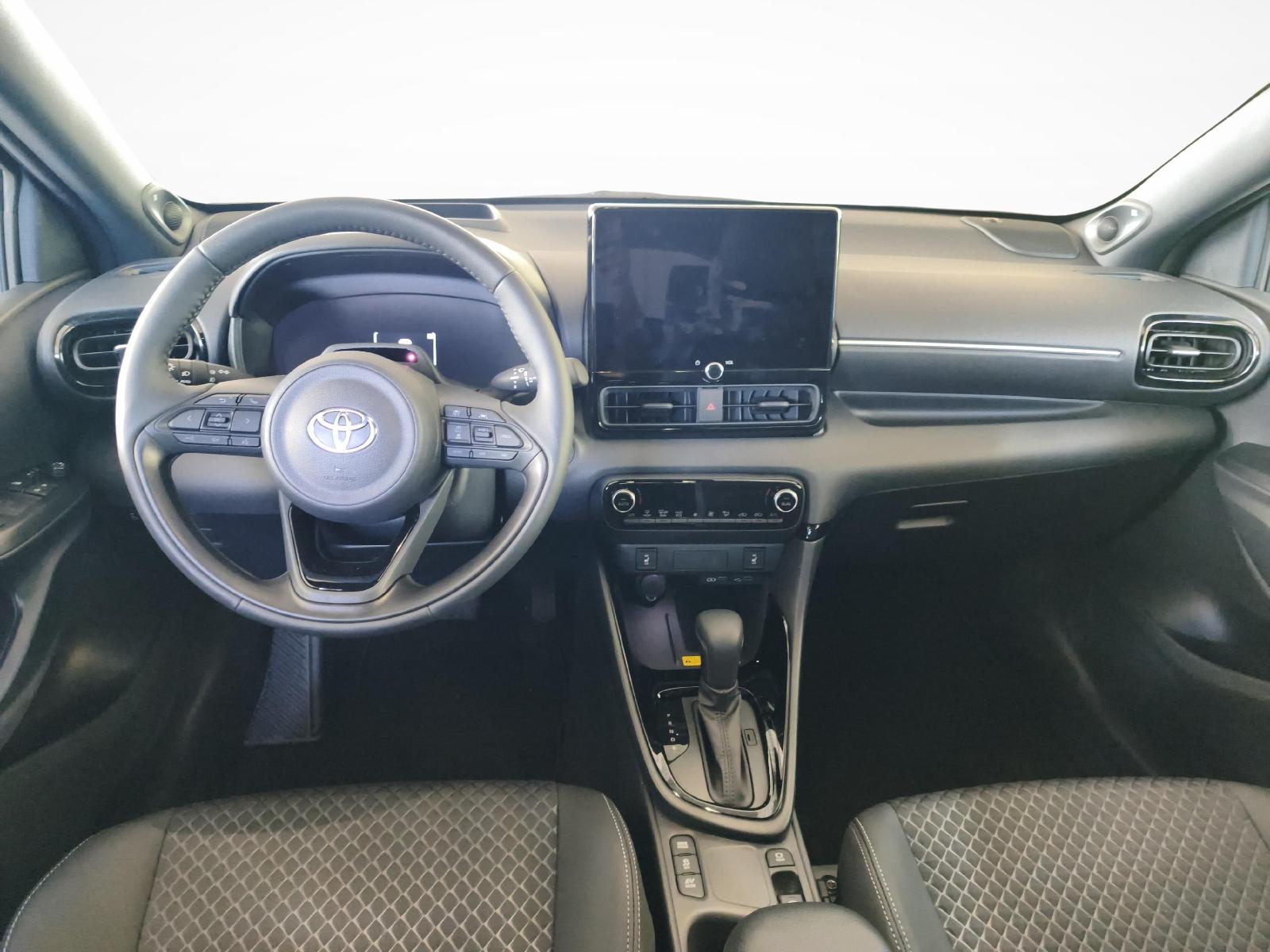 TOYOTA Yaris 1.5 VVT-i HSD Premium-image-8