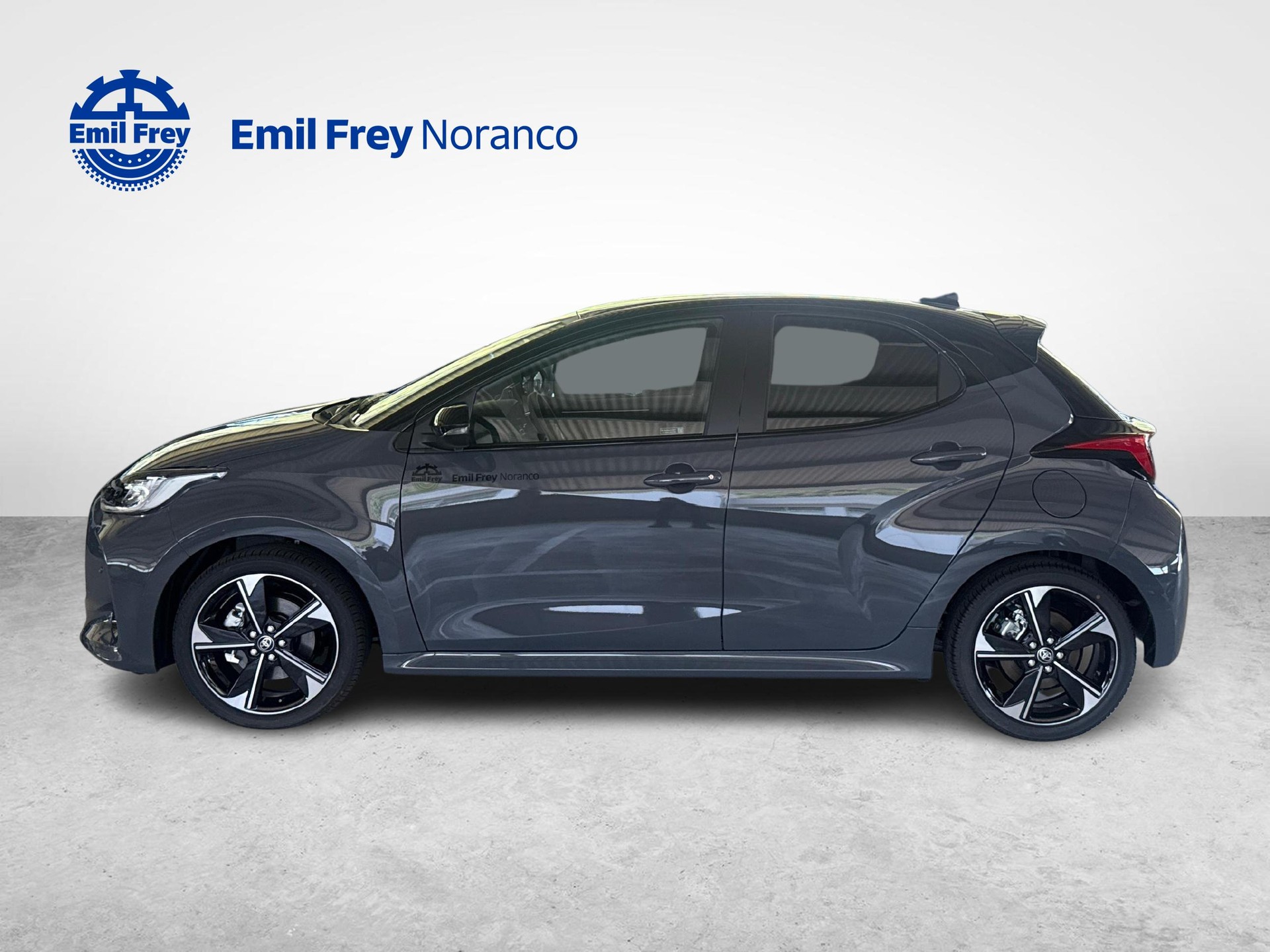 TOYOTA Yaris 1.5 VVT-i HSD Premium-image-1