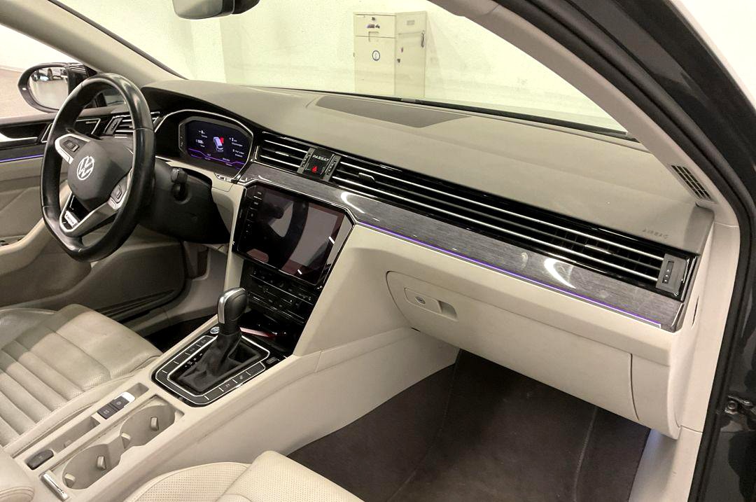 VW Passat 2.0 TDI BMT Elegance 4Motion DSG-image-5