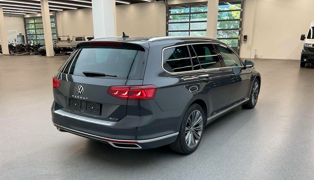 VW Passat 2.0 TDI BMT Elegance 4Motion DSG-image-3