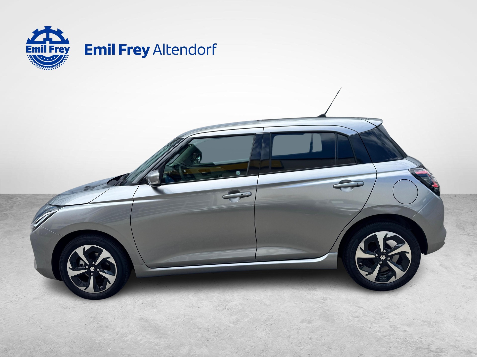 SUZUKI Swift 1.2 Compact Top Hybrid-image-1