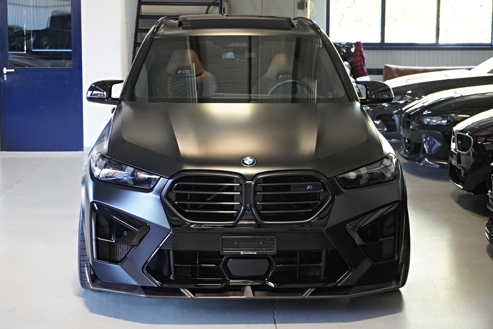 BMW X5M Competition // FROZEN BLACK // WHEELFORCE WHEELS 23" // H&R GEWINDEFEDERN // WERKSGARANTIE //-image-1