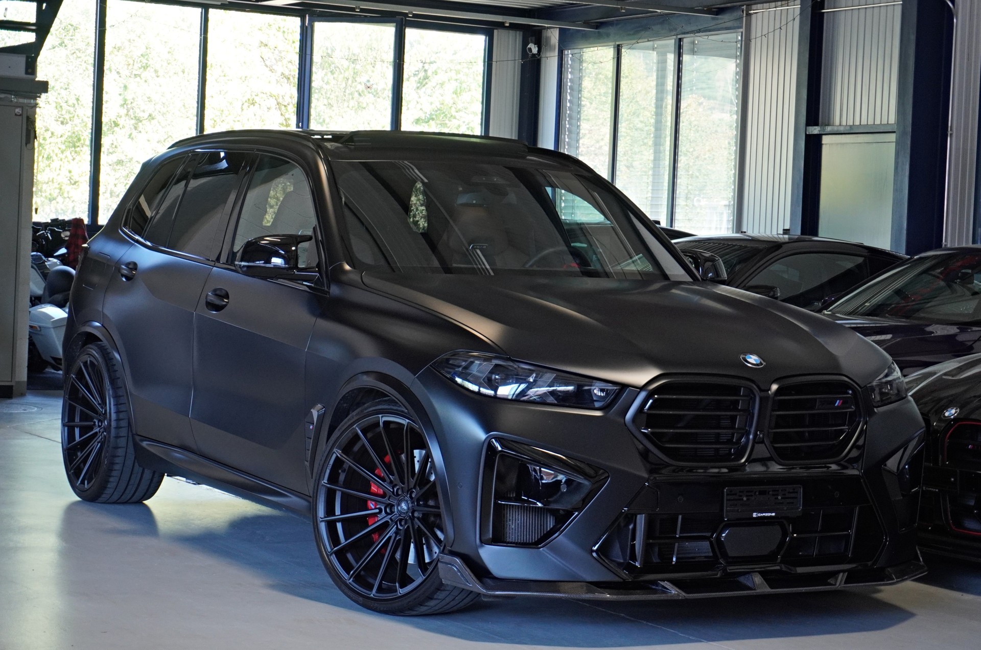 BMW X5M Competition // FROZEN BLACK // WHEELFORCE WHEELS 23" // H&R GEWINDEFEDERN // WERKSGARANTIE //-image-0