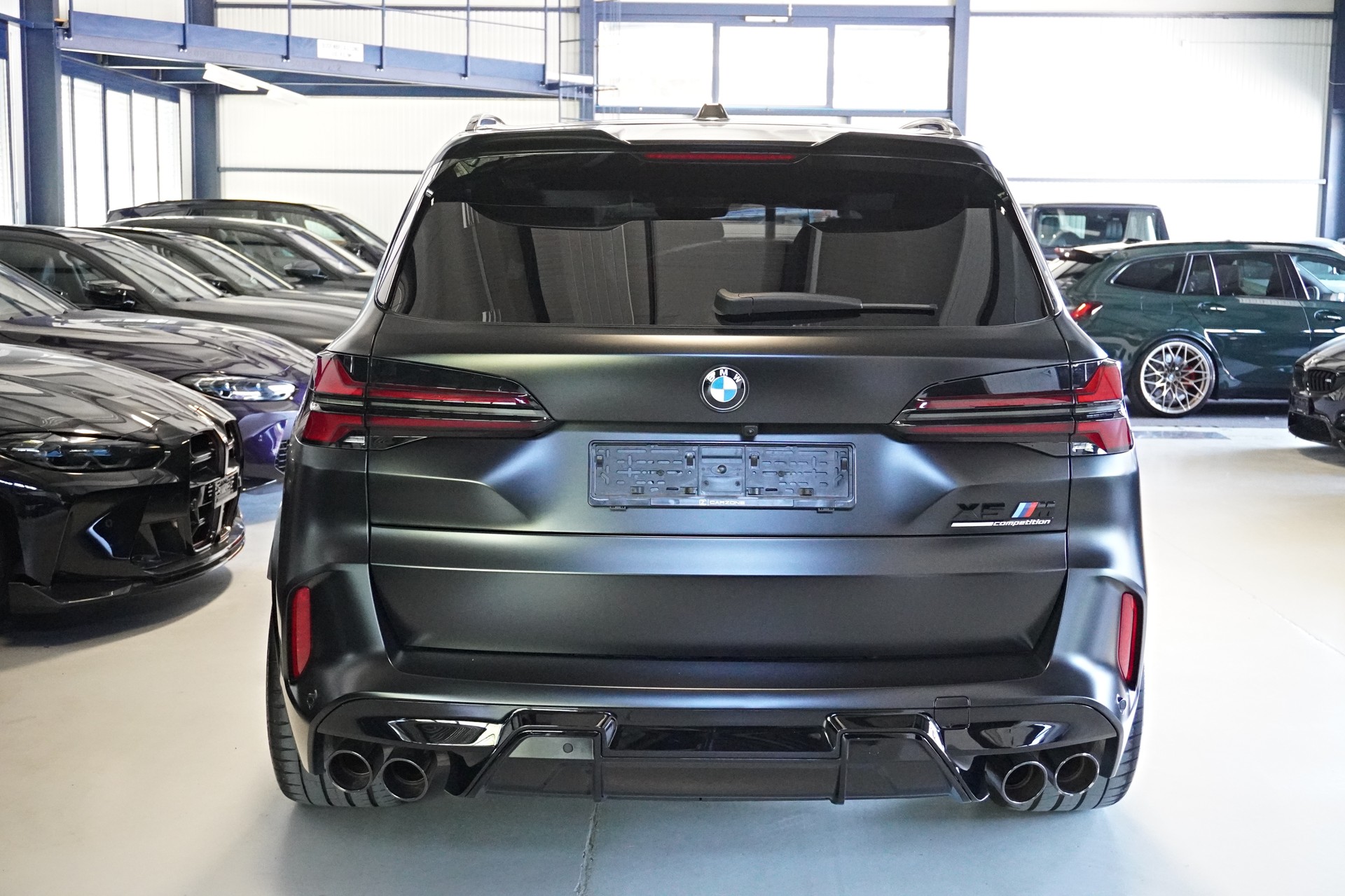 BMW X5M Competition // FROZEN BLACK // WHEELFORCE WHEELS 23" // H&R GEWINDEFEDERN // WERKSGARANTIE //-image-4