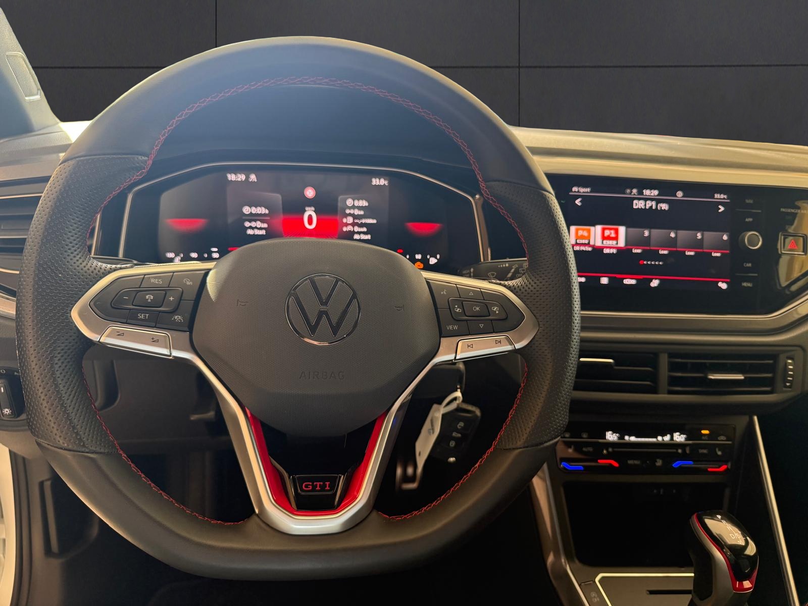 VW Polo 2.0 TSI GTI DSG-image-18