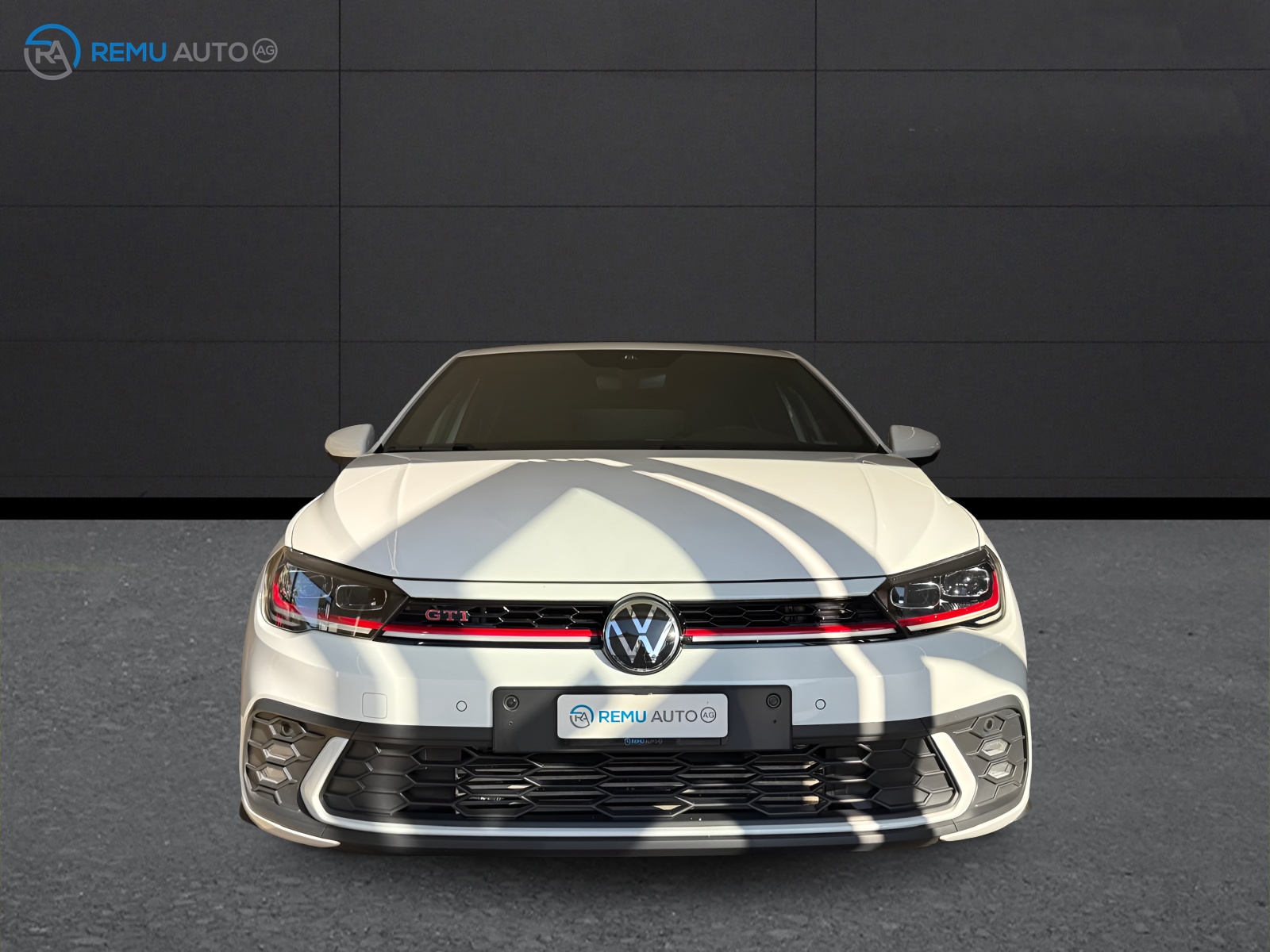 VW Polo 2.0 TSI GTI DSG-image-1