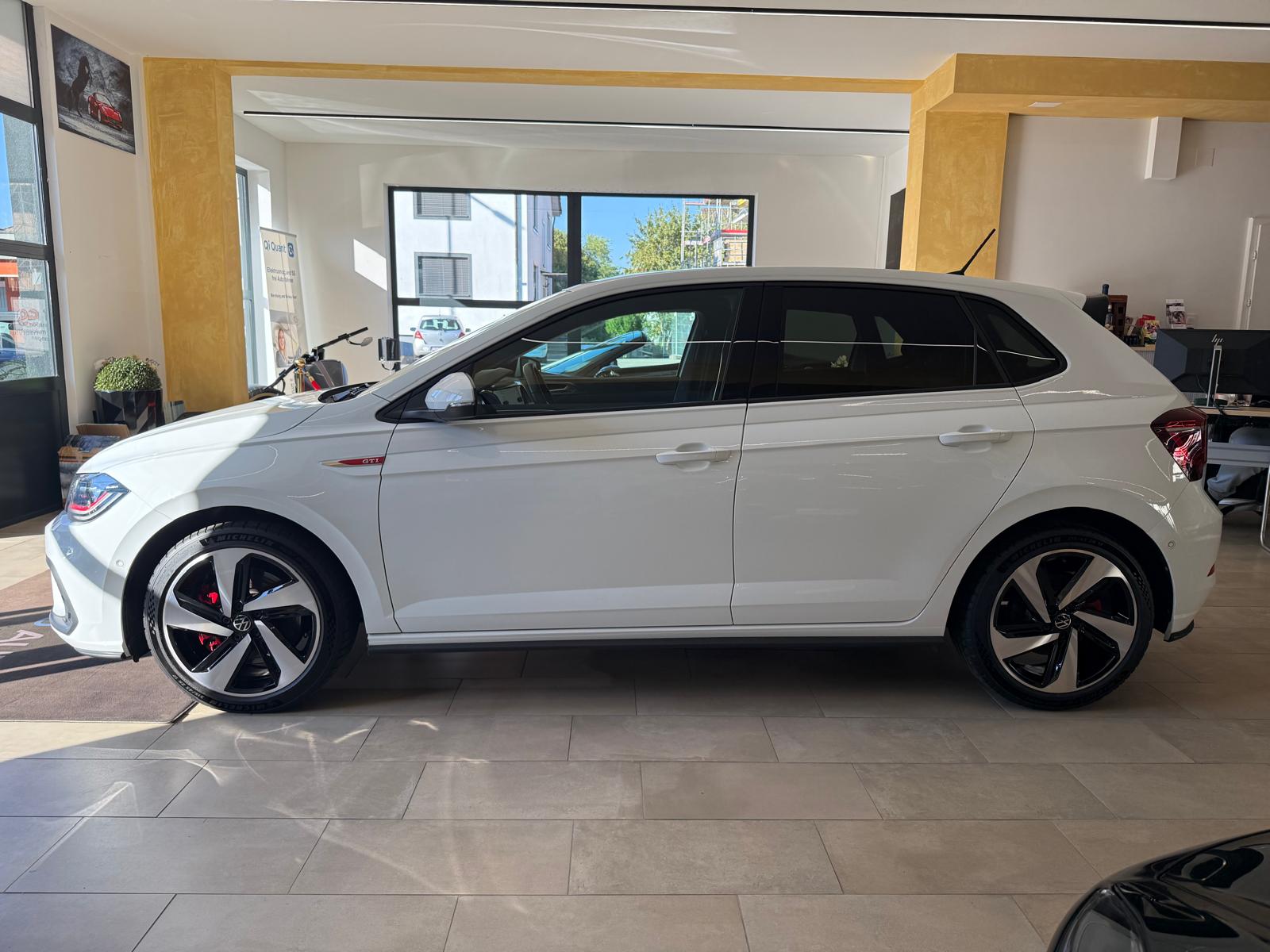 VW Polo 2.0 TSI GTI DSG-image-7