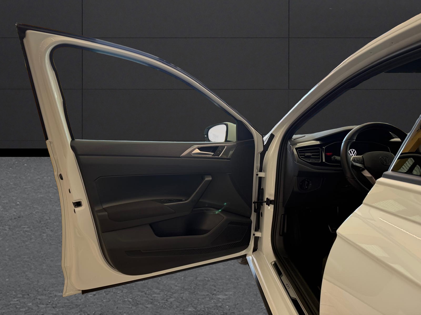 VW Polo 2.0 TSI GTI DSG-image-15