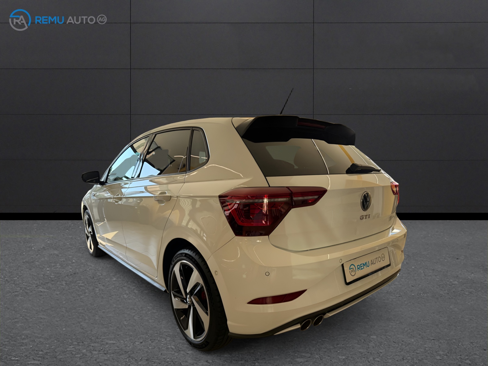 VW Polo 2.0 TSI GTI DSG-image-6