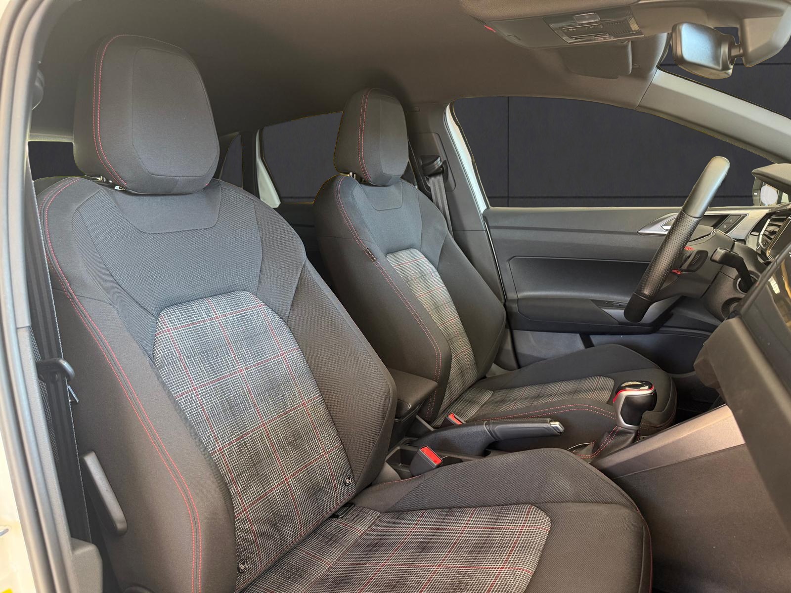 VW Polo 2.0 TSI GTI DSG-image-11