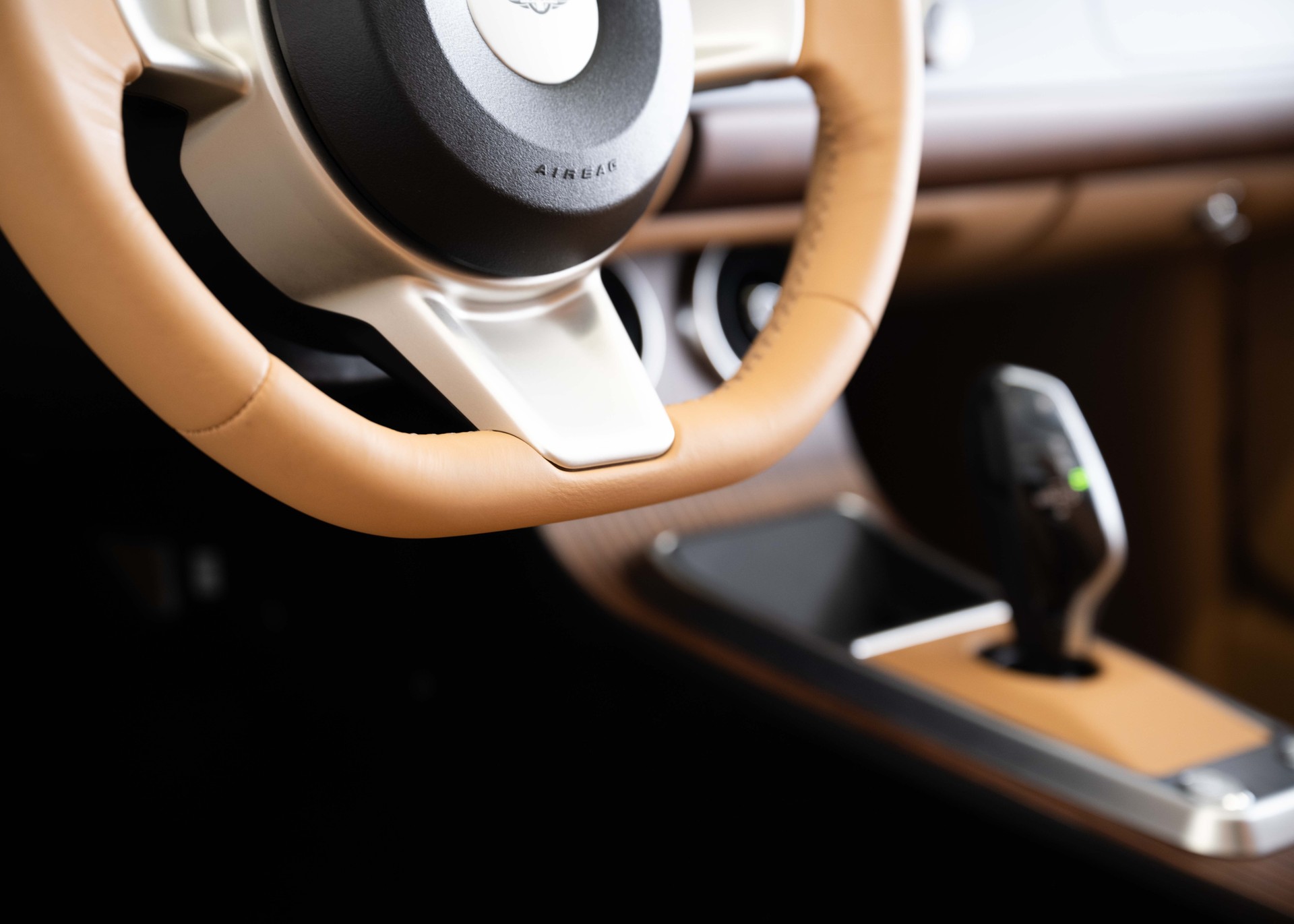 MORGAN Plus Four 2.0 Bespoke (MY 26, Swiss new car, 1 of 1 configuration, Rolls-Royce Diamond Black metallic, 30-month warranty)-image-26