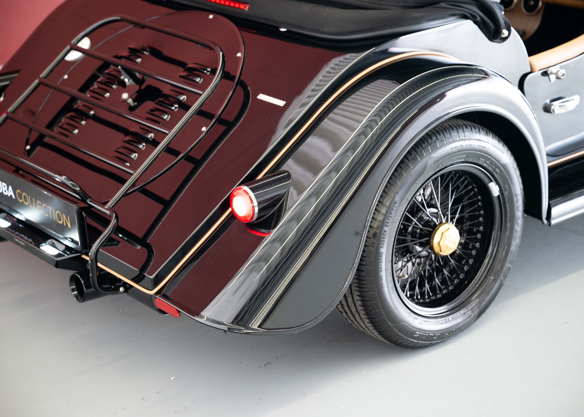 MORGAN Plus Four 2.0 Bespoke (MY 26, Swiss new car, 1 of 1 configuration, Rolls-Royce Diamond Black metallic, 30-month warranty)-image-13