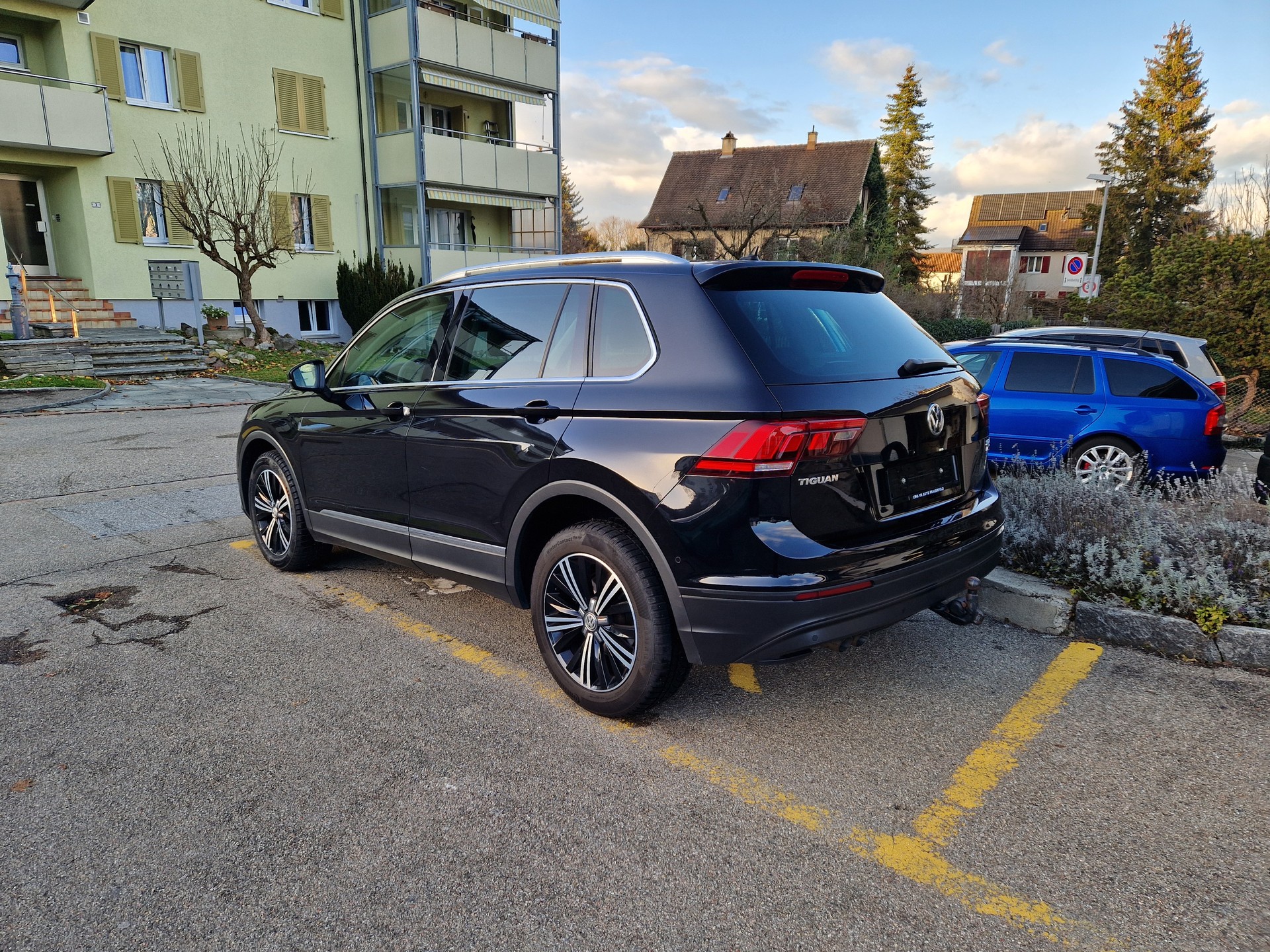 VW Tiguan 2.0 TDI SCR Comfortline 4Motion DSG-image-1