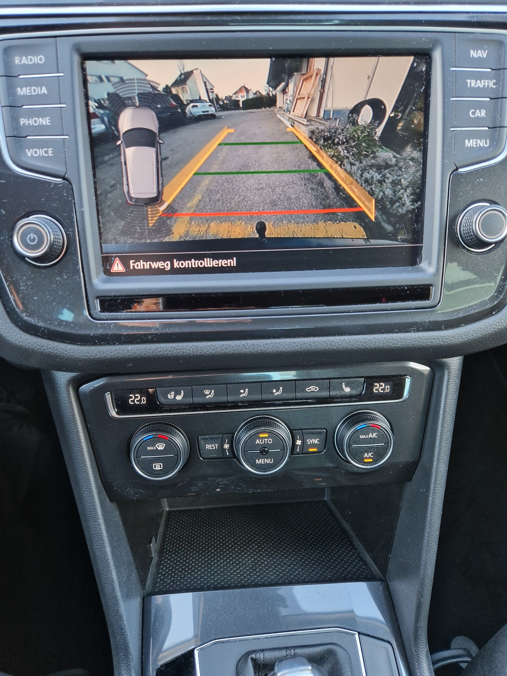 VW Tiguan 2.0 TDI SCR Comfortline 4Motion DSG-image-9
