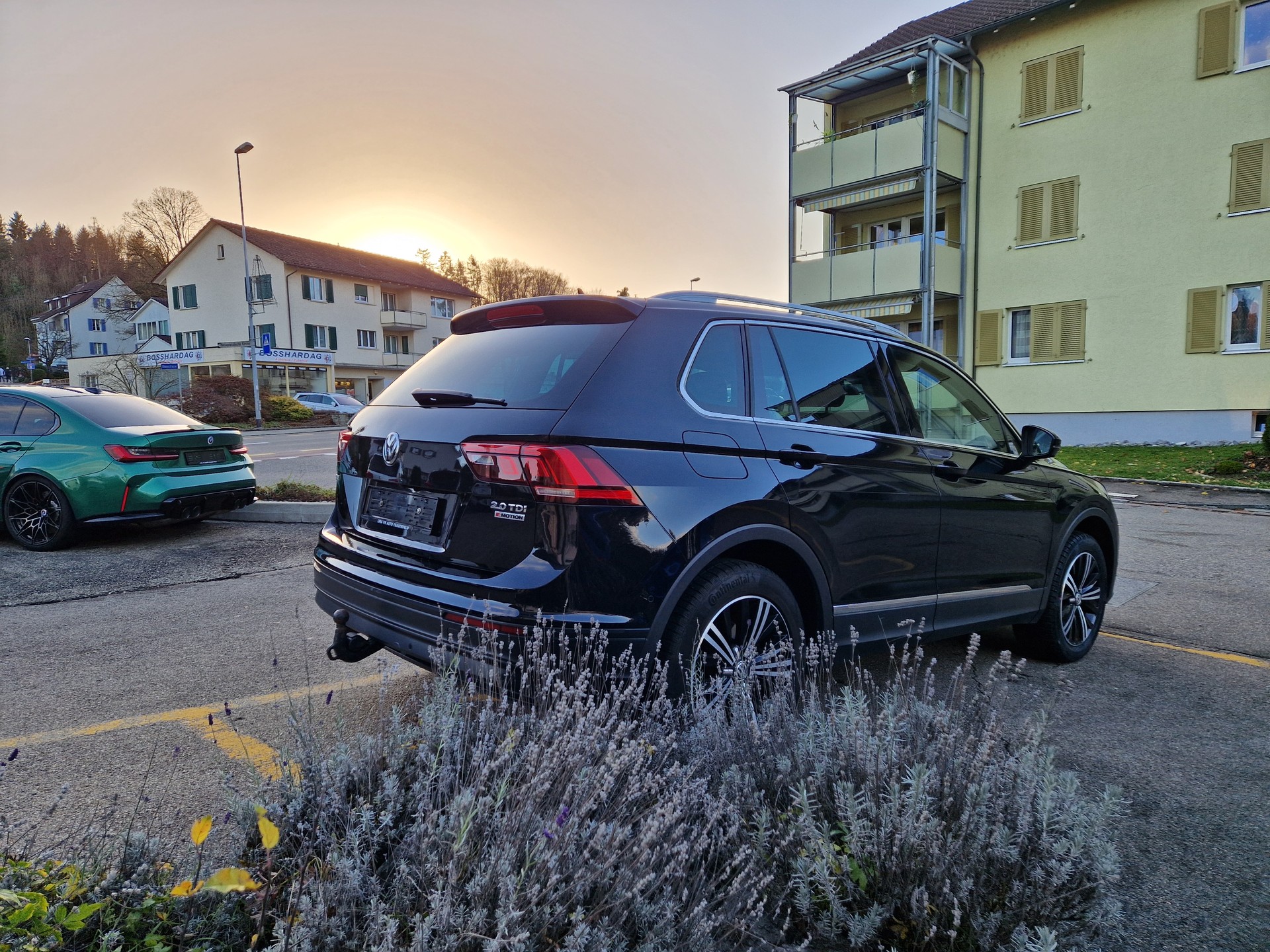 VW Tiguan 2.0 TDI SCR Comfortline 4Motion DSG-image-2