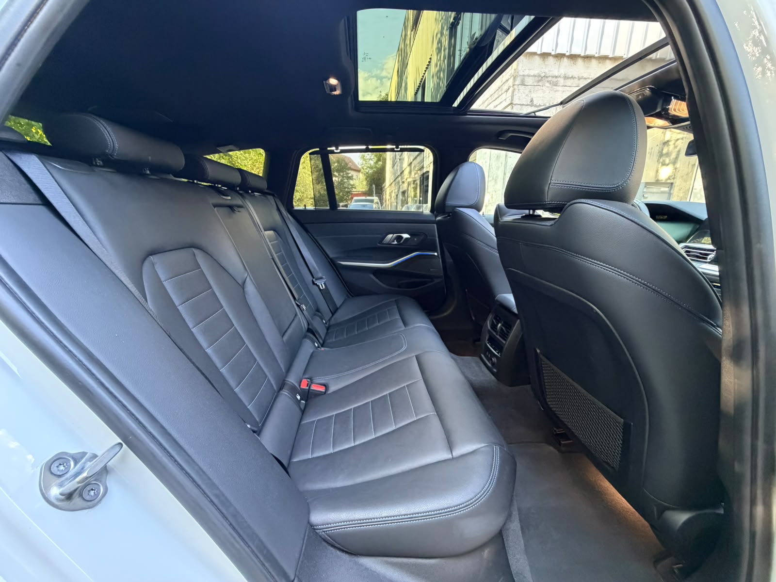 BMW M340i xDriveTouring Steptronic M Sport Dähler ESD-image-14