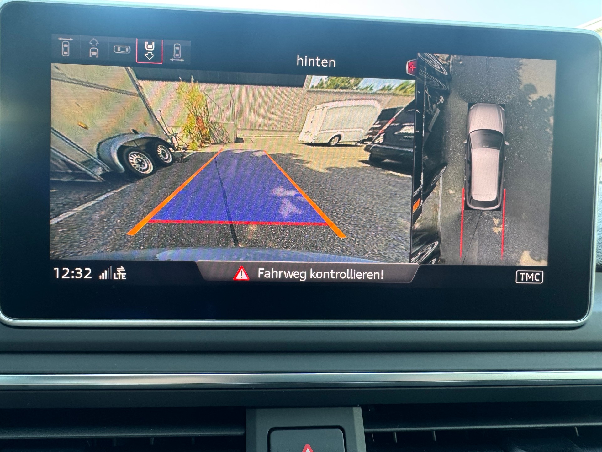AUDI RS4 Avant 2.9 TFSI quattro tiptronic*Panoramadach*Pack Dynamik*Head Up Display*-image-13