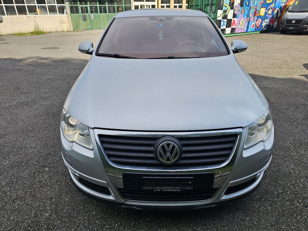 VW Passat 2.0 FSI Comfortline-image-5