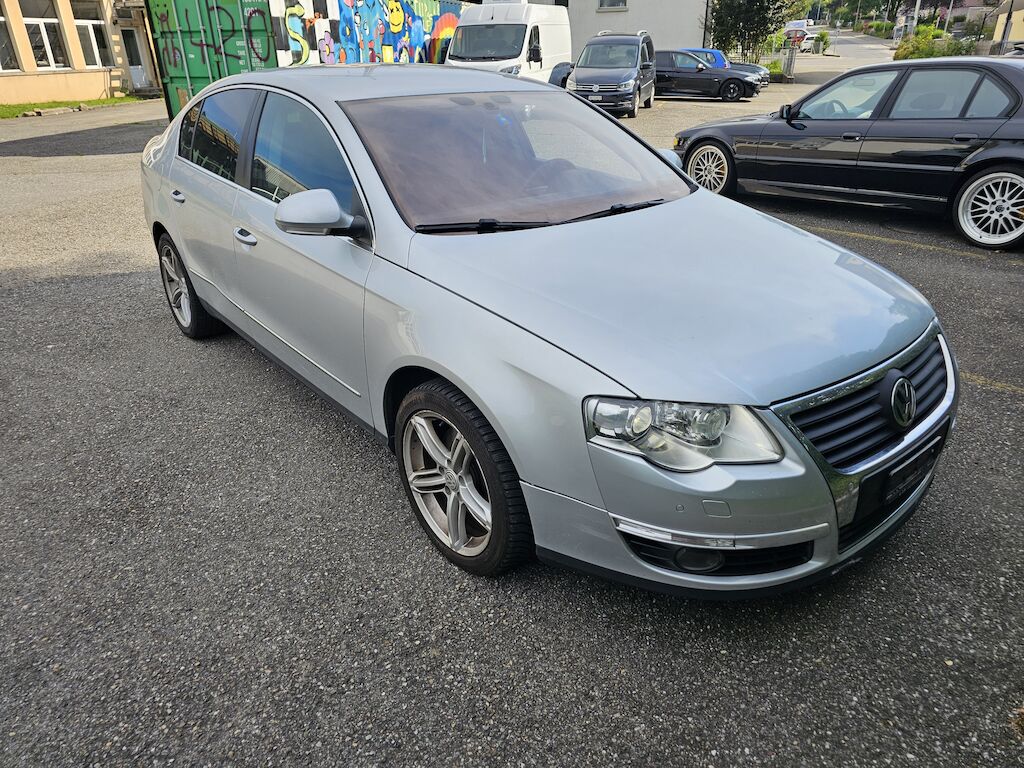VW Passat 2.0 FSI Comfortline-image-2