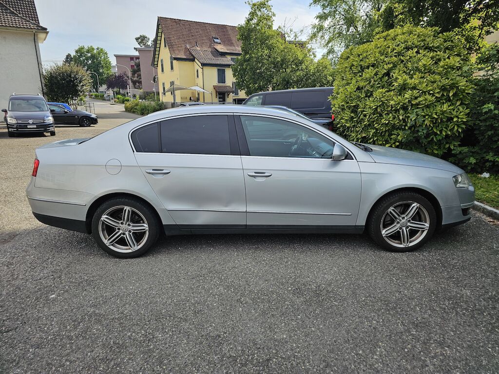 VW Passat 2.0 FSI Comfortline-image-1
