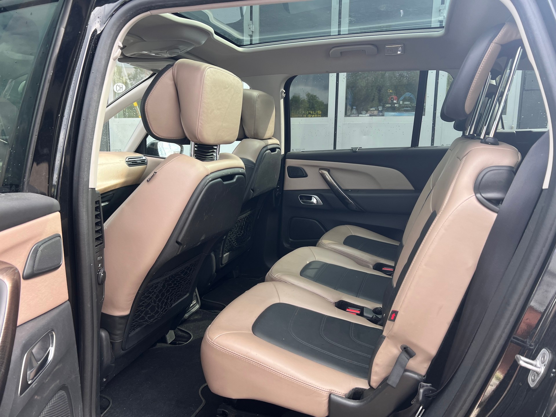 CITROEN Grand C4 Picasso 1.6i 16V e-THP Exclusive-image-9