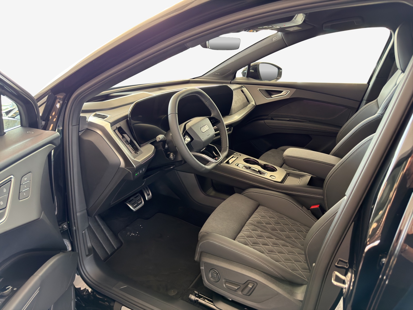 AUDI Q4 Sportback e-tron quattro performance Swiss Ski-image-7